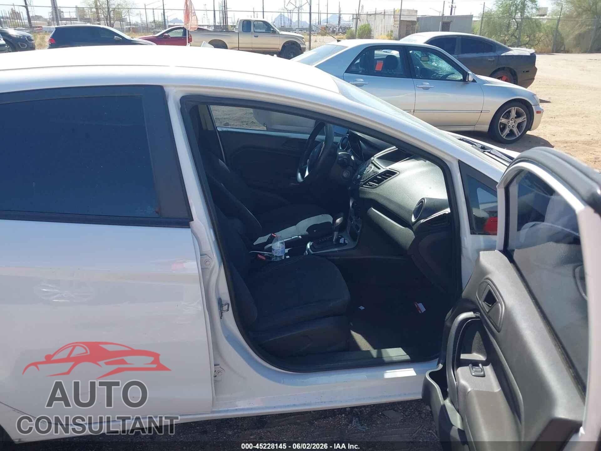 FORD FIESTA 2018 - 3FADP4EJ3JM118814