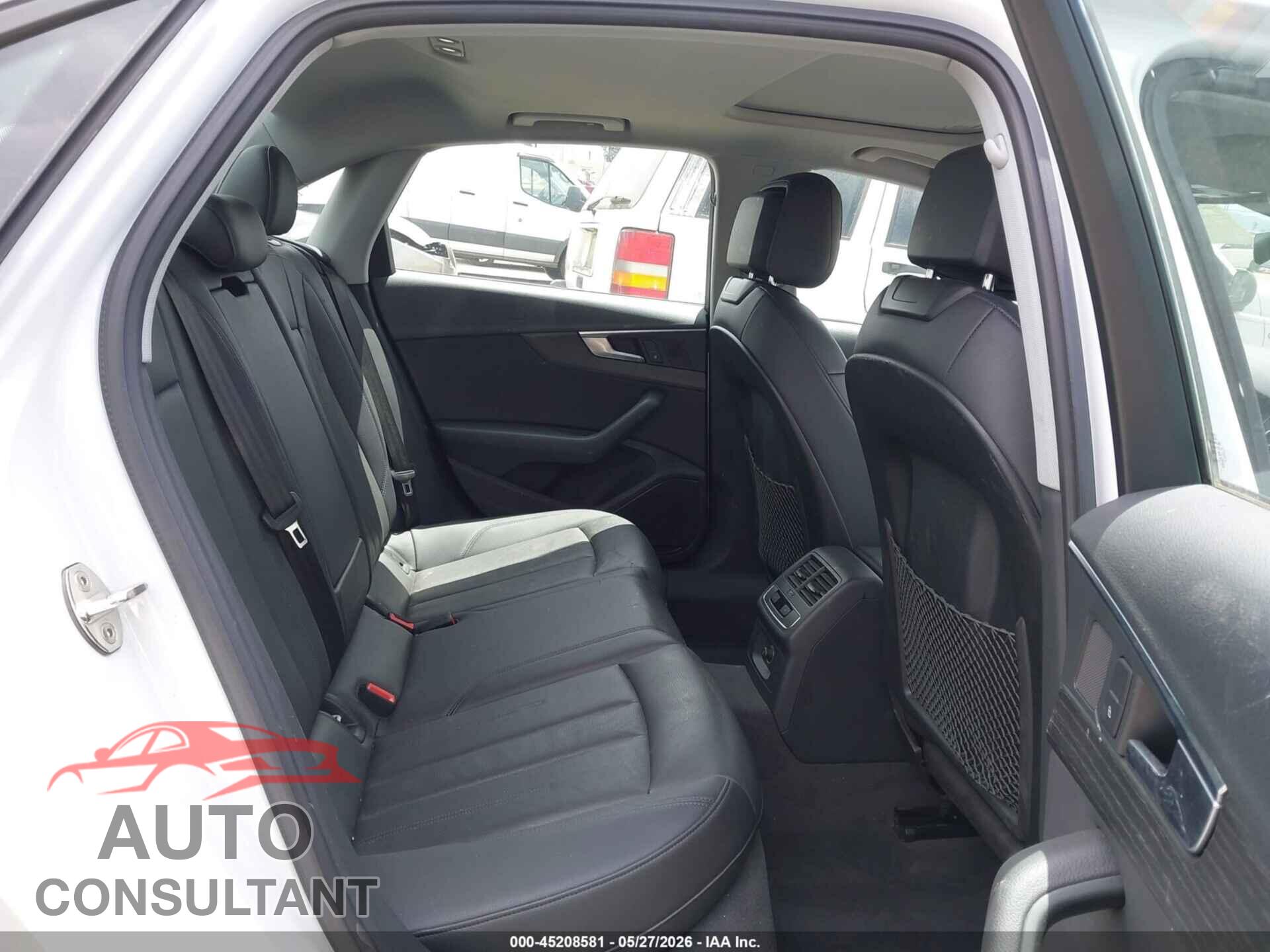 AUDI A4 2018 - WAUKMAF43JA222649