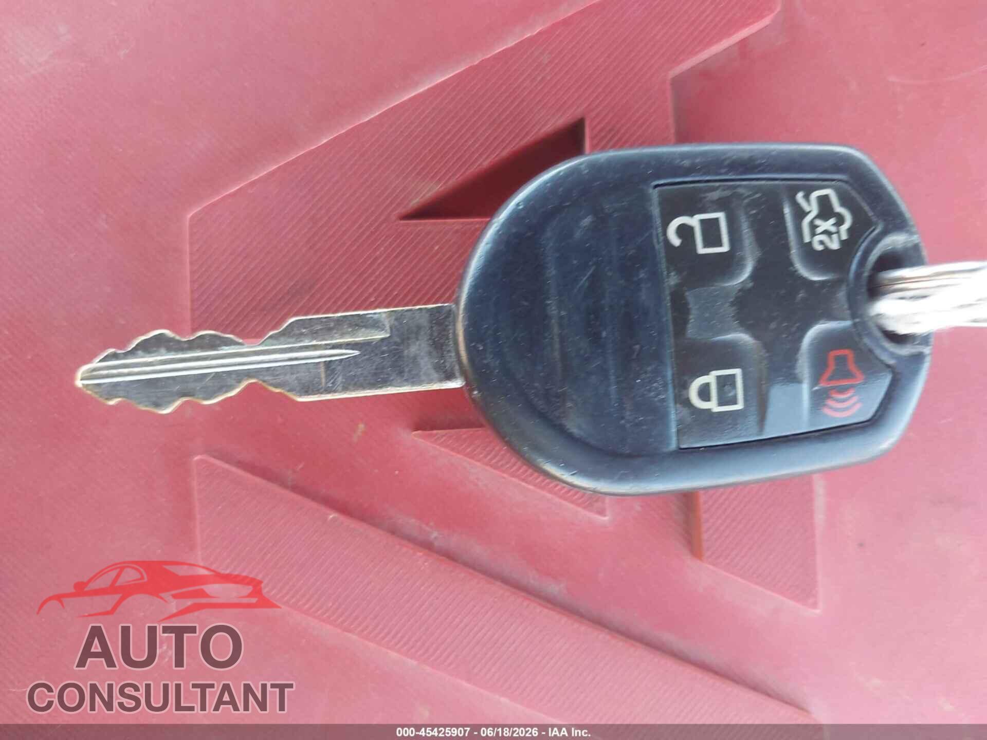 FORD TAURUS 2015 - 1FAHP2D96FG182148
