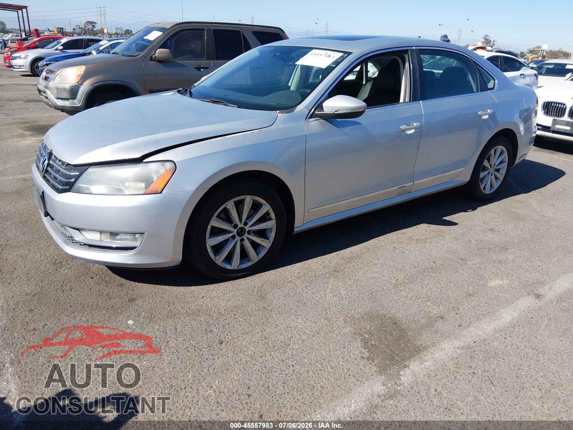 VOLKSWAGEN PASSAT 2012 - 1VWCP7A39CC087892