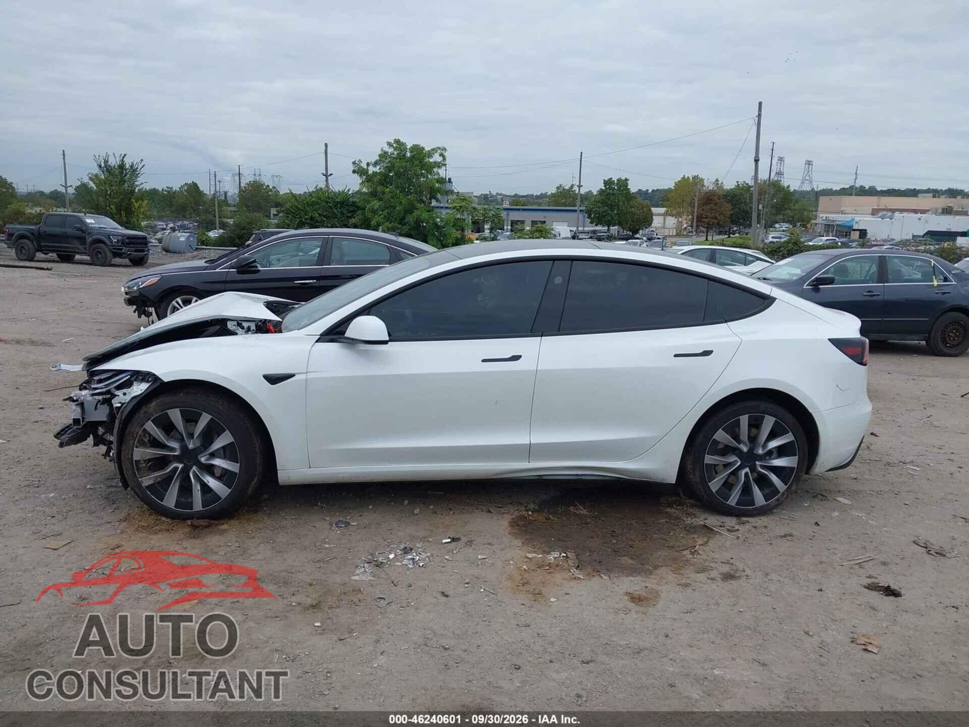 TESLA MODEL 3 2024 - 5YJ3E1EB4RF824242