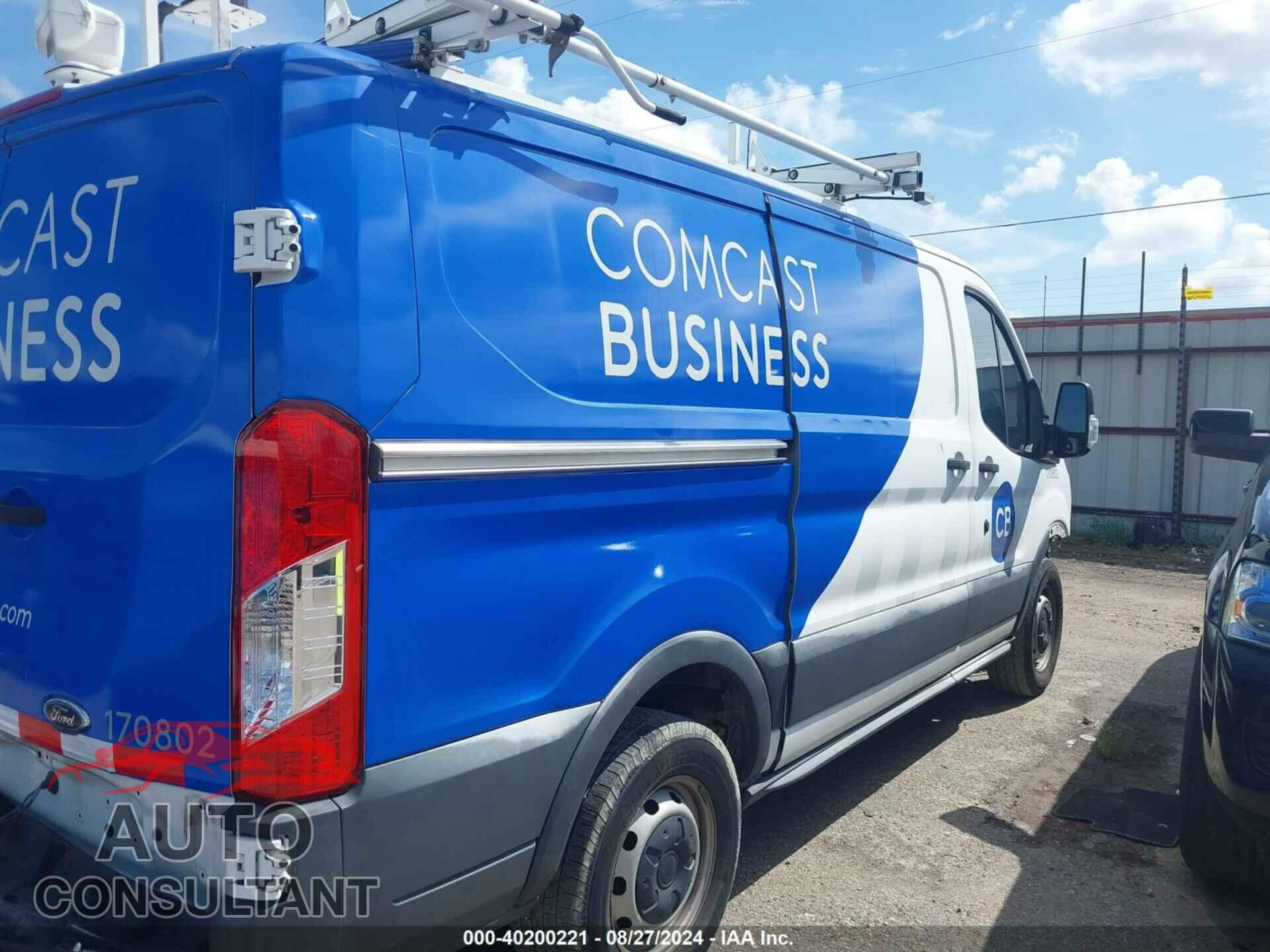 FORD TRANSIT-250 2017 - 1FTYR1YM5HKB05655