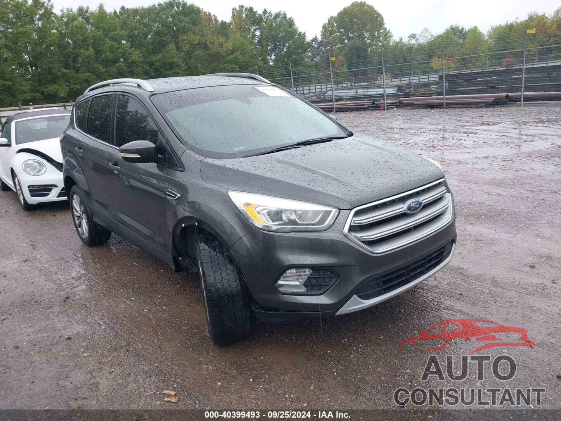 FORD ESCAPE 2017 - 1FMCU9J92HUE18367