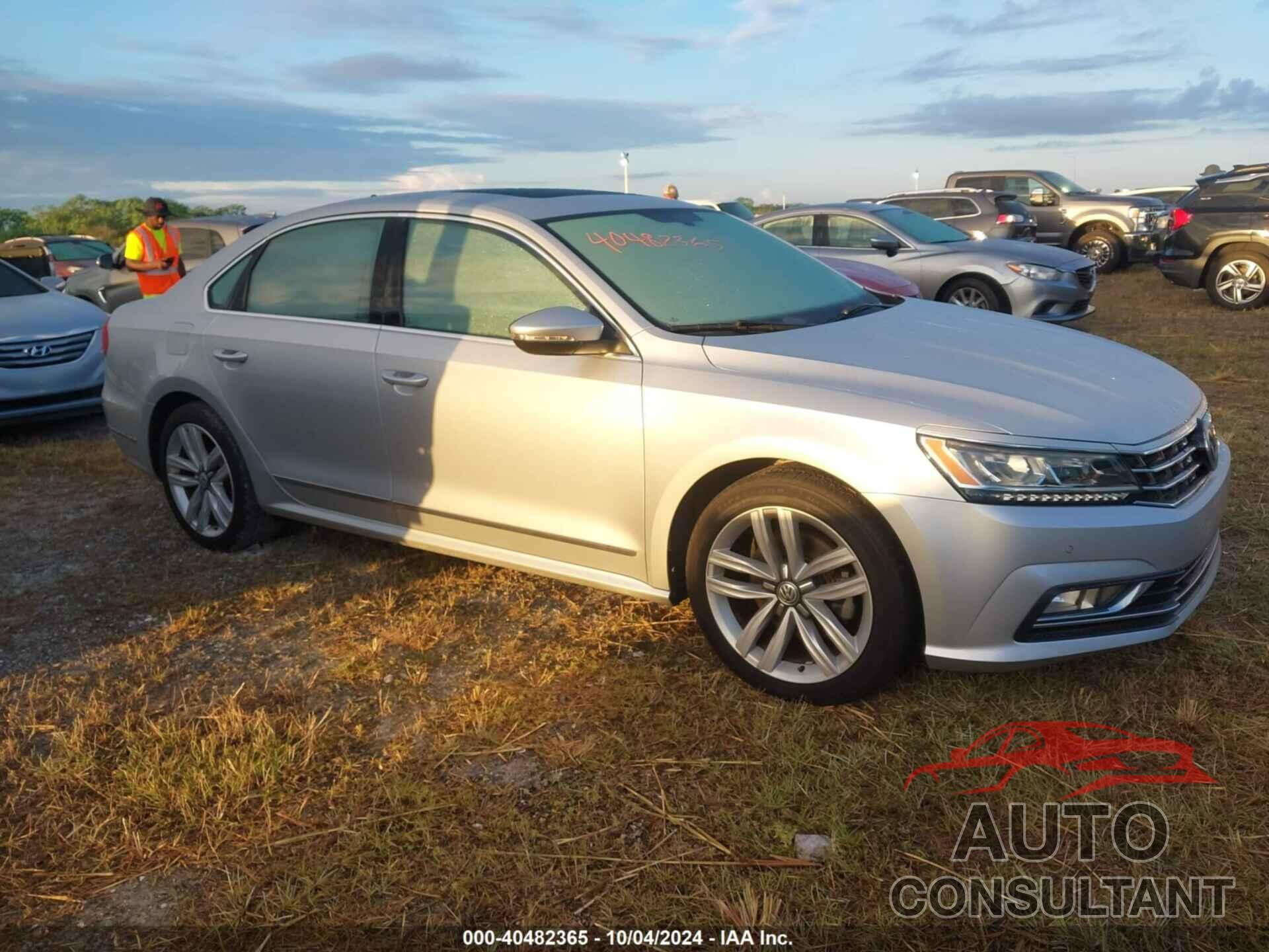 VOLKSWAGEN PASSAT 2017 - 1VWGT7A34HC040712