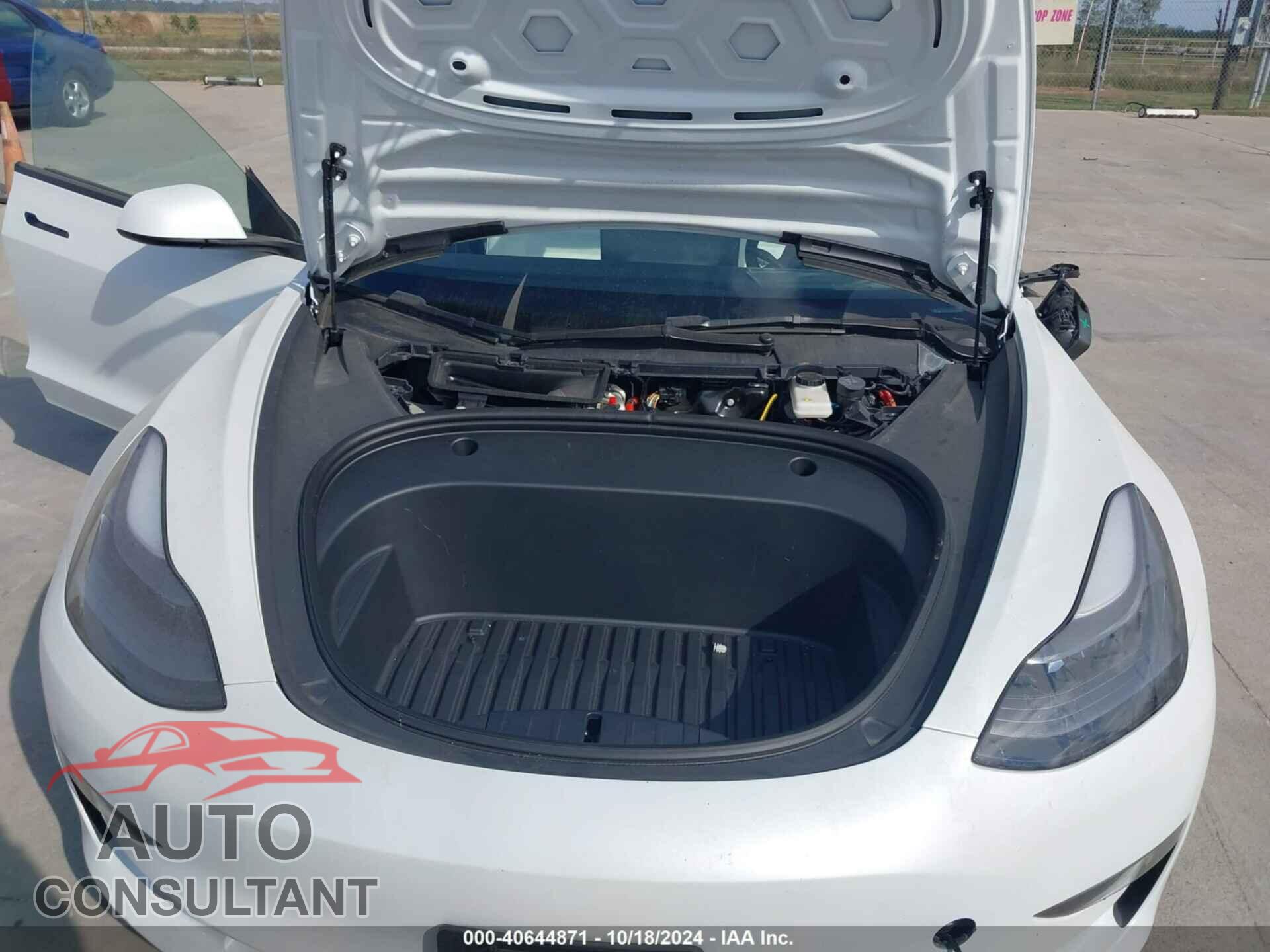 TESLA MODEL 3 2023 - 5YJ3E1EA3PF584900