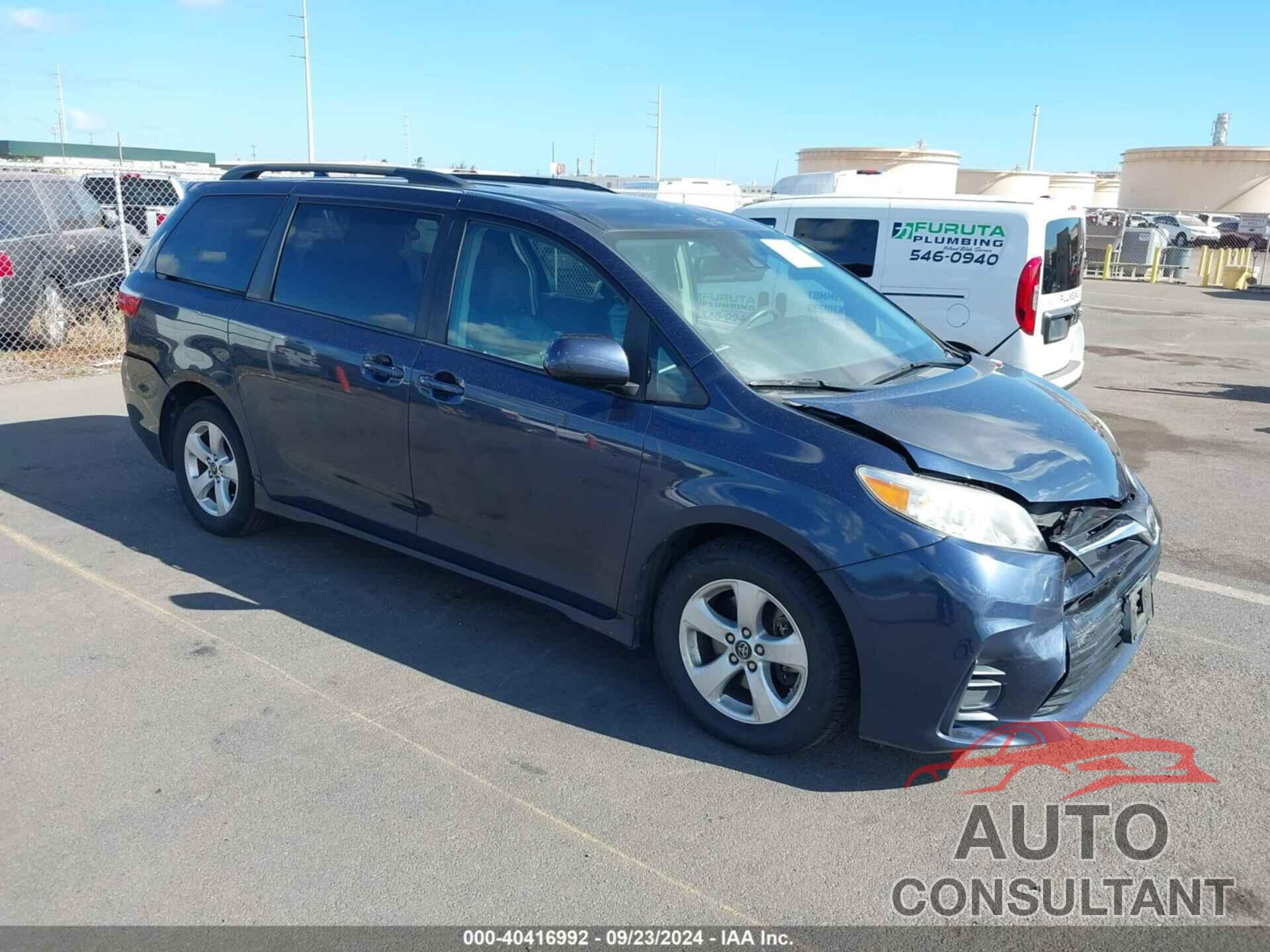 TOYOTA SIENNA 2018 - 5TDKZ3DC2JS902944