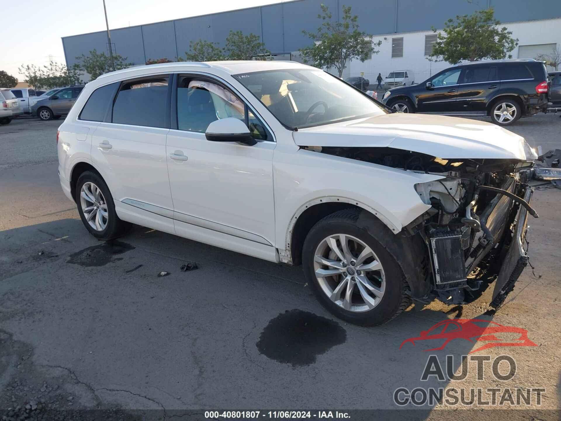 AUDI Q7 2018 - WA1LAAF72JD048091