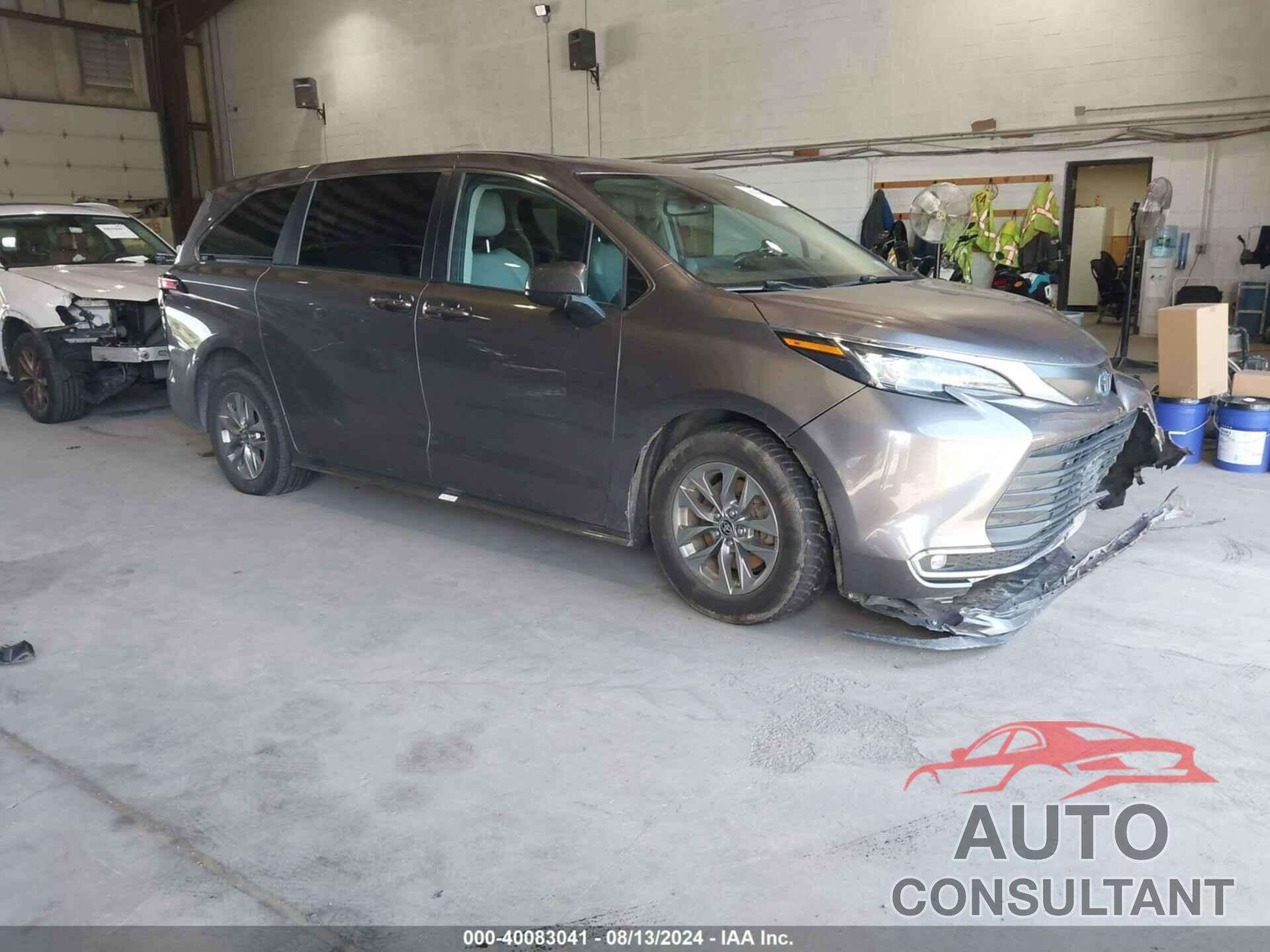 TOYOTA SIENNA 2022 - 5TDYRKEC8NS102822