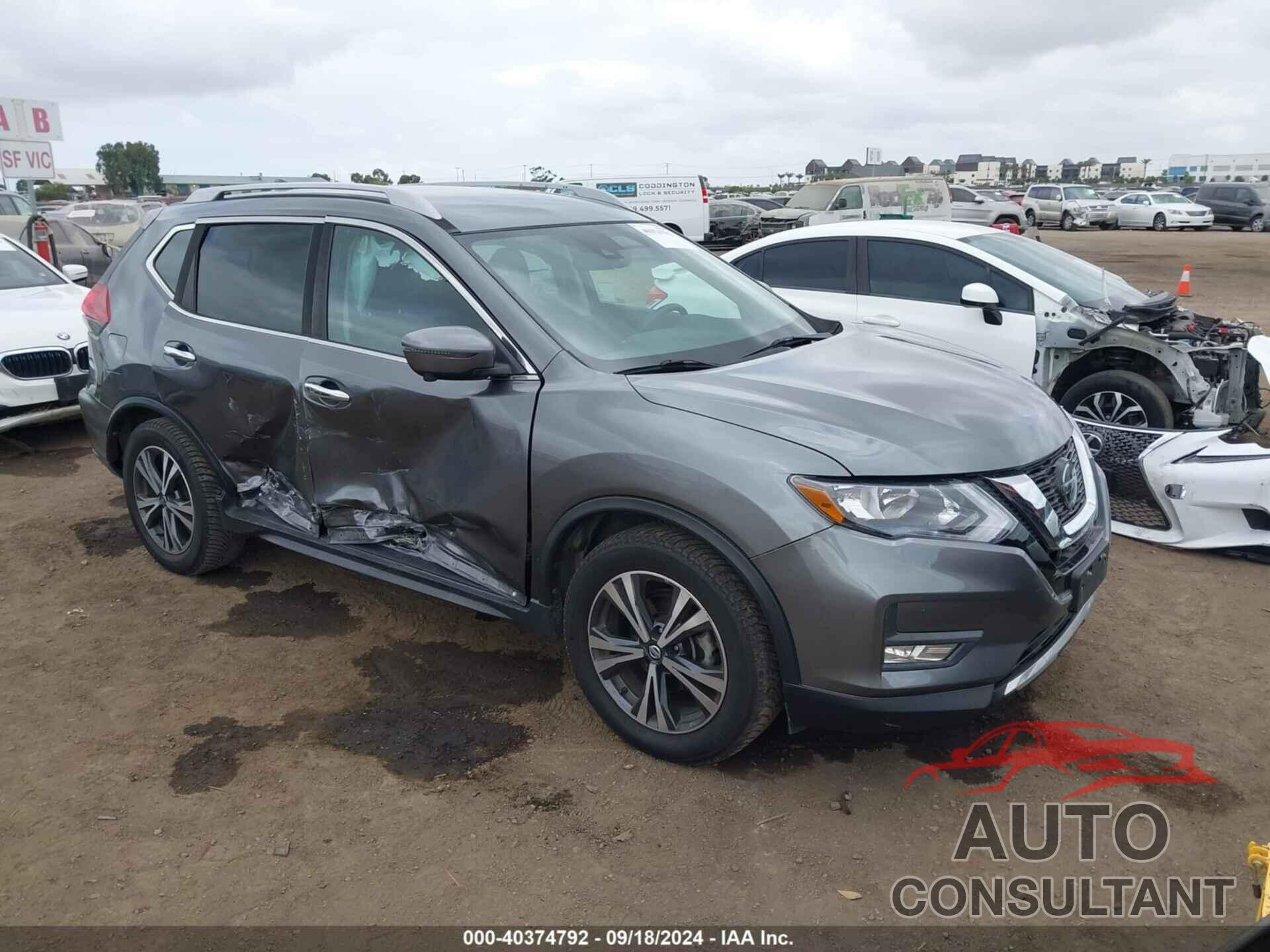 NISSAN ROGUE 2018 - 5N1AT2MT7JC798942