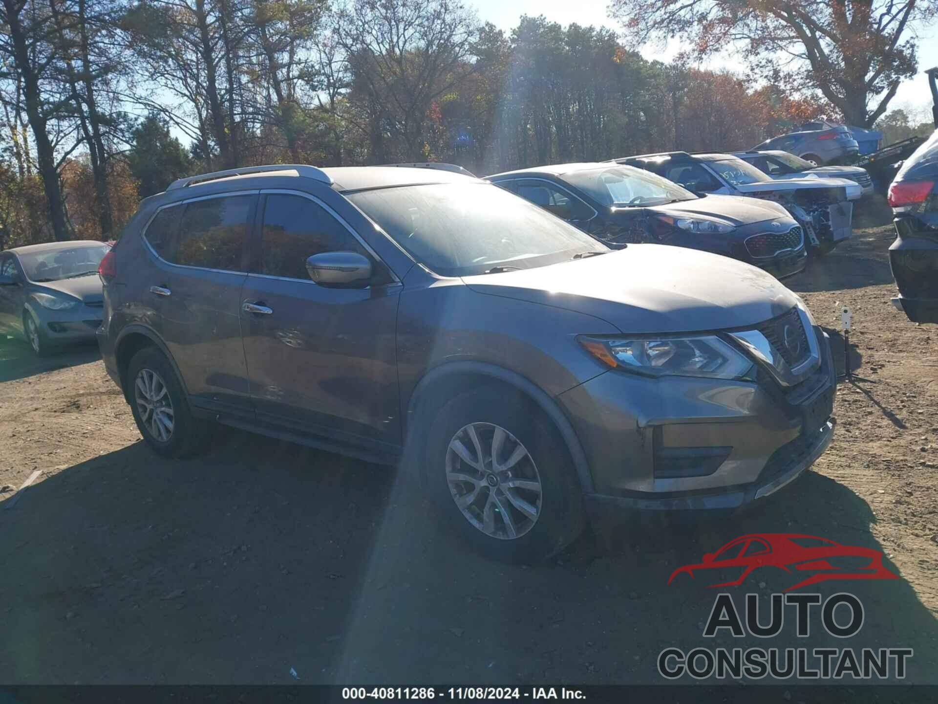 NISSAN ROGUE 2017 - KNMAT2MV2HP611633