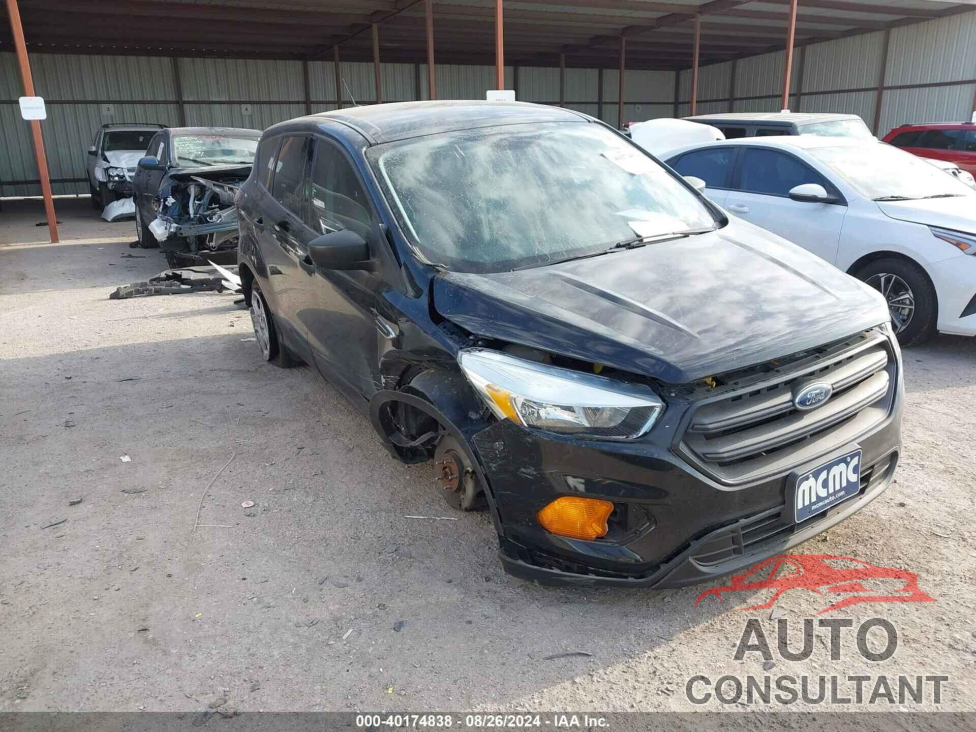 FORD ESCAPE 2017 - 1FMCU0F75HUA13753