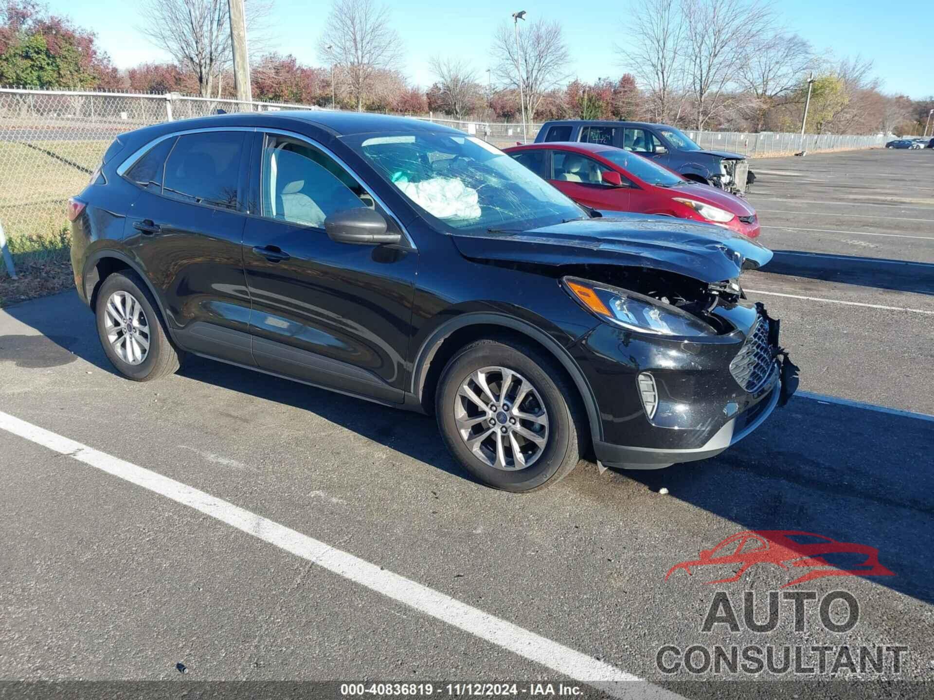 FORD ESCAPE 2022 - 1FMCU0G63NUB14632