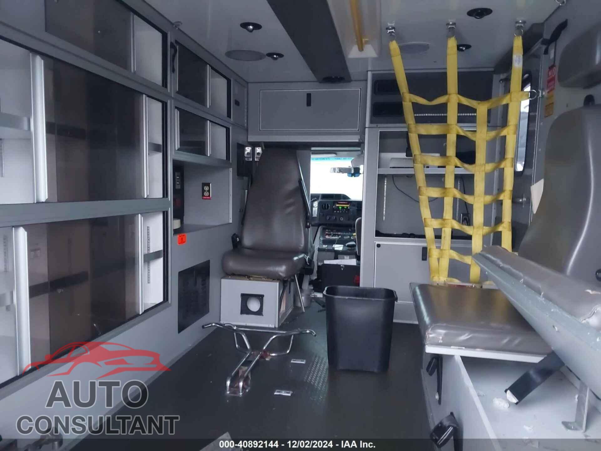 FORD E-350 CUTAWAY 2011 - 1FDWE3FS2BDA01955