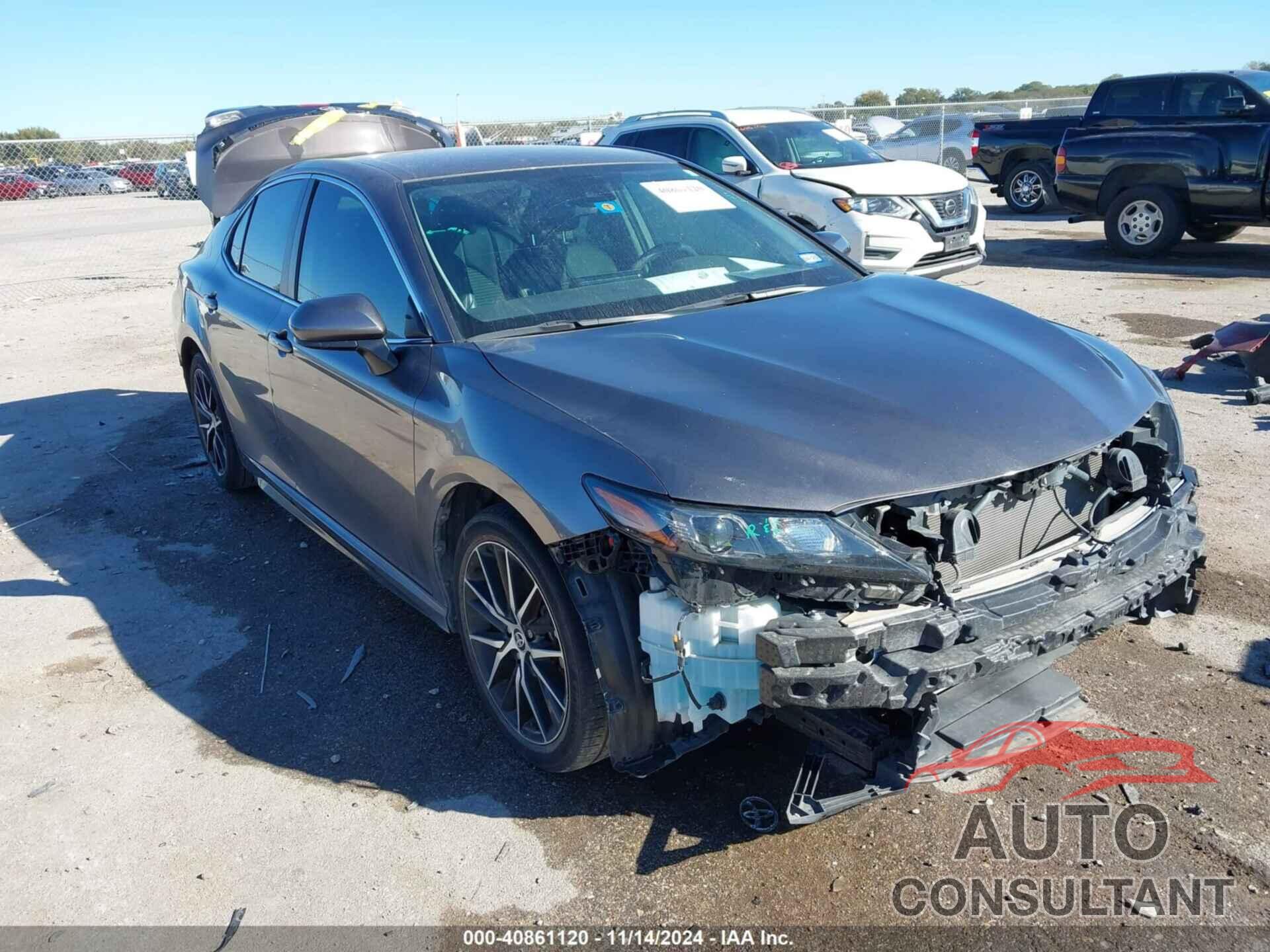 TOYOTA CAMRY 2021 - 4T1G11AK0MU428033