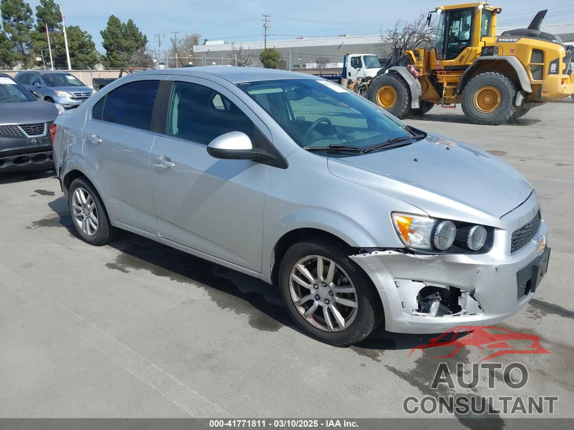 CHEVROLET SONIC 2015 - 1G1JC5SG6F4217663