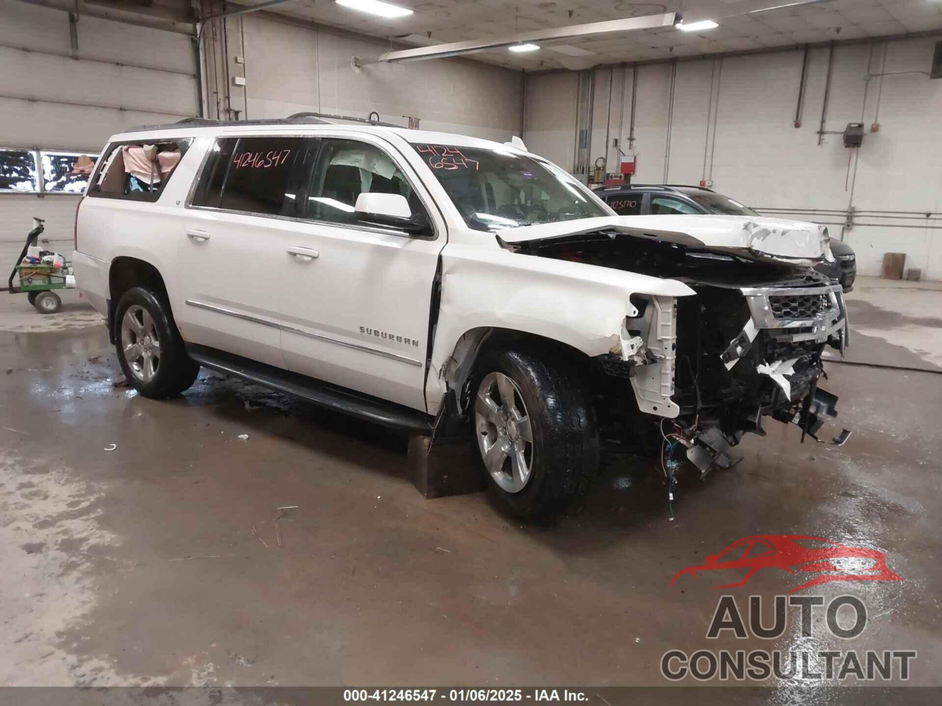 CHEVROLET SUBURBAN 2017 - 1GNSKHKC7HR199152