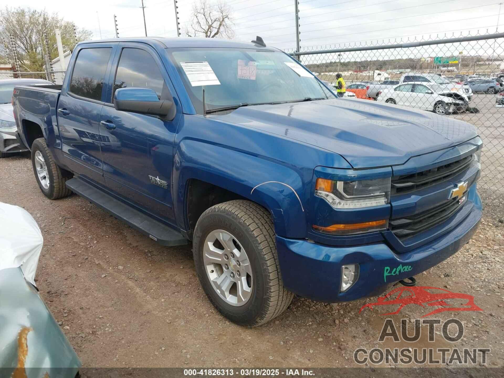 CHEVROLET SILVERADO 1500 2018 - 3GCUKREC0JG545552