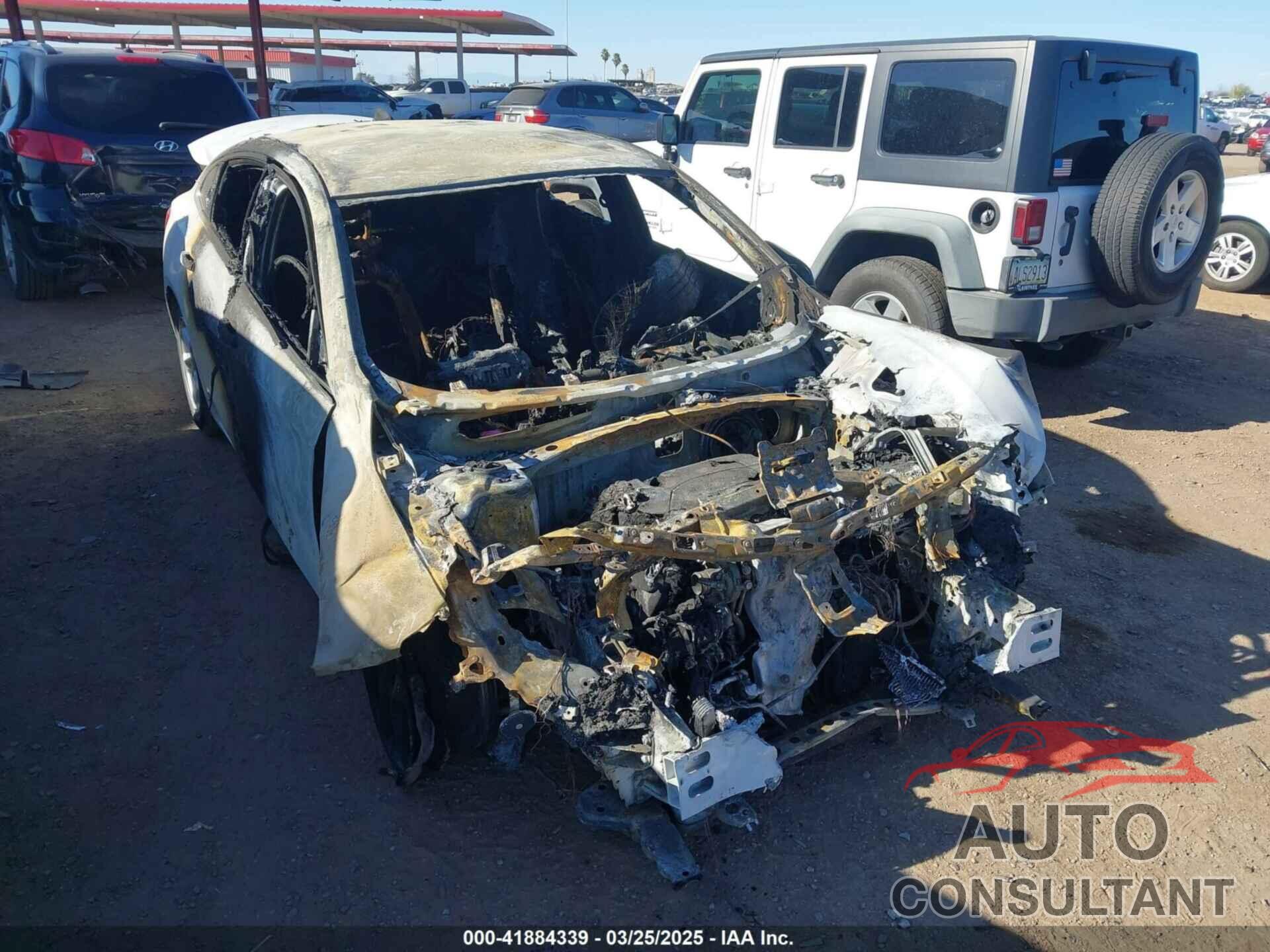 CHEVROLET MALIBU 2017 - 1G1ZB5ST2HF184784