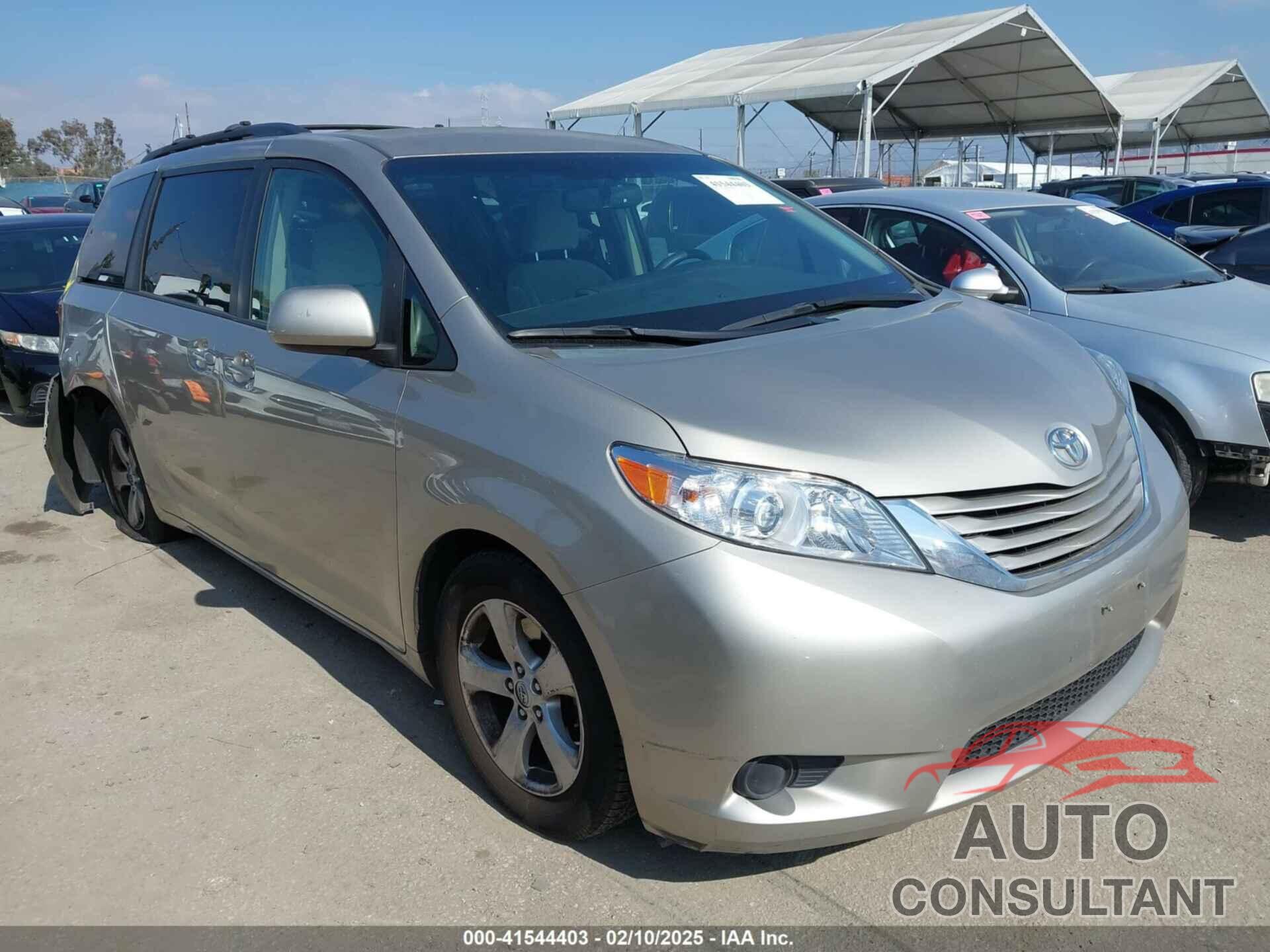 TOYOTA SIENNA 2015 - 5TDKK3DC4FS529241