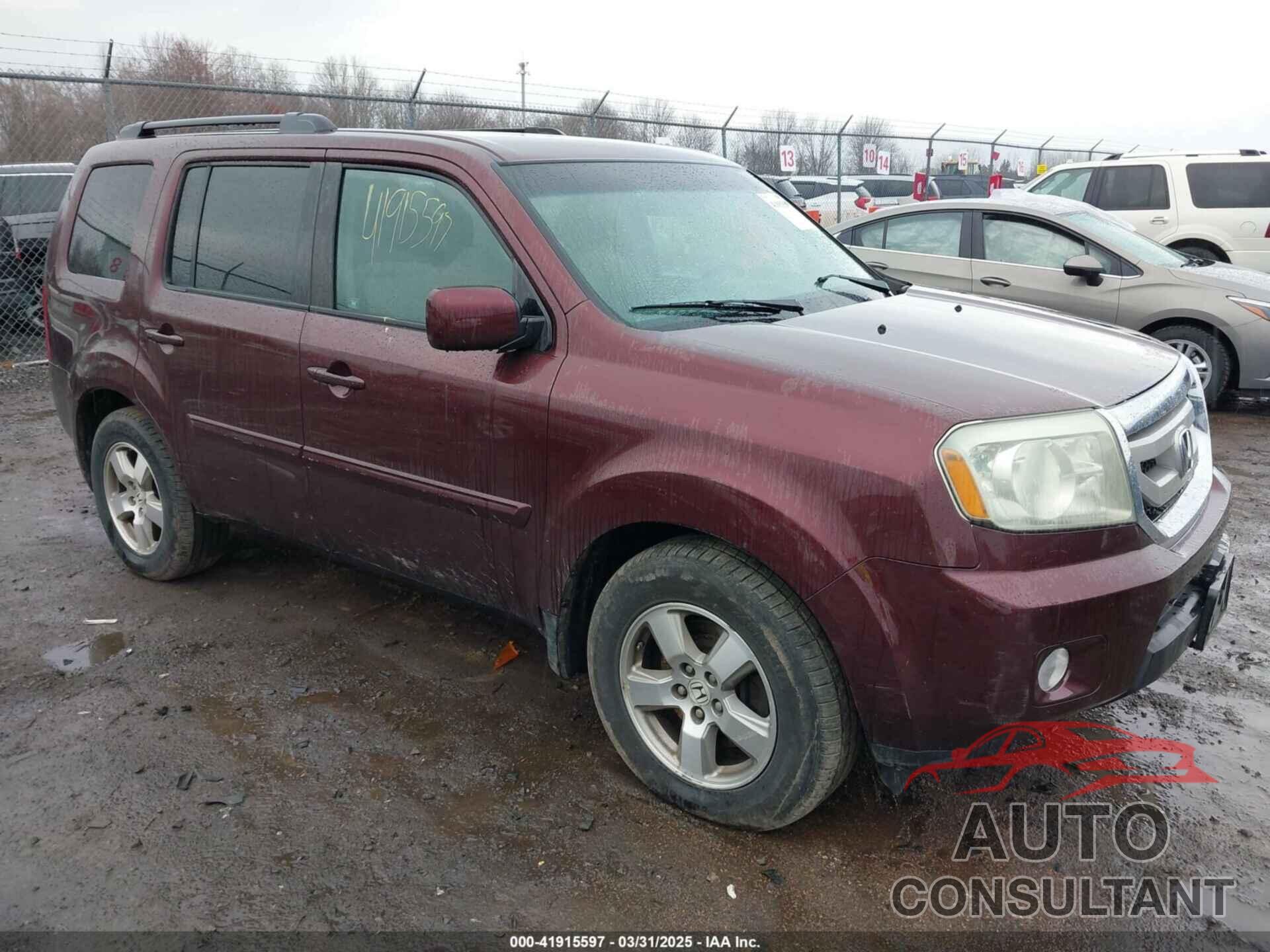 HONDA PILOT 2011 - 5FNYF4H49BB064851