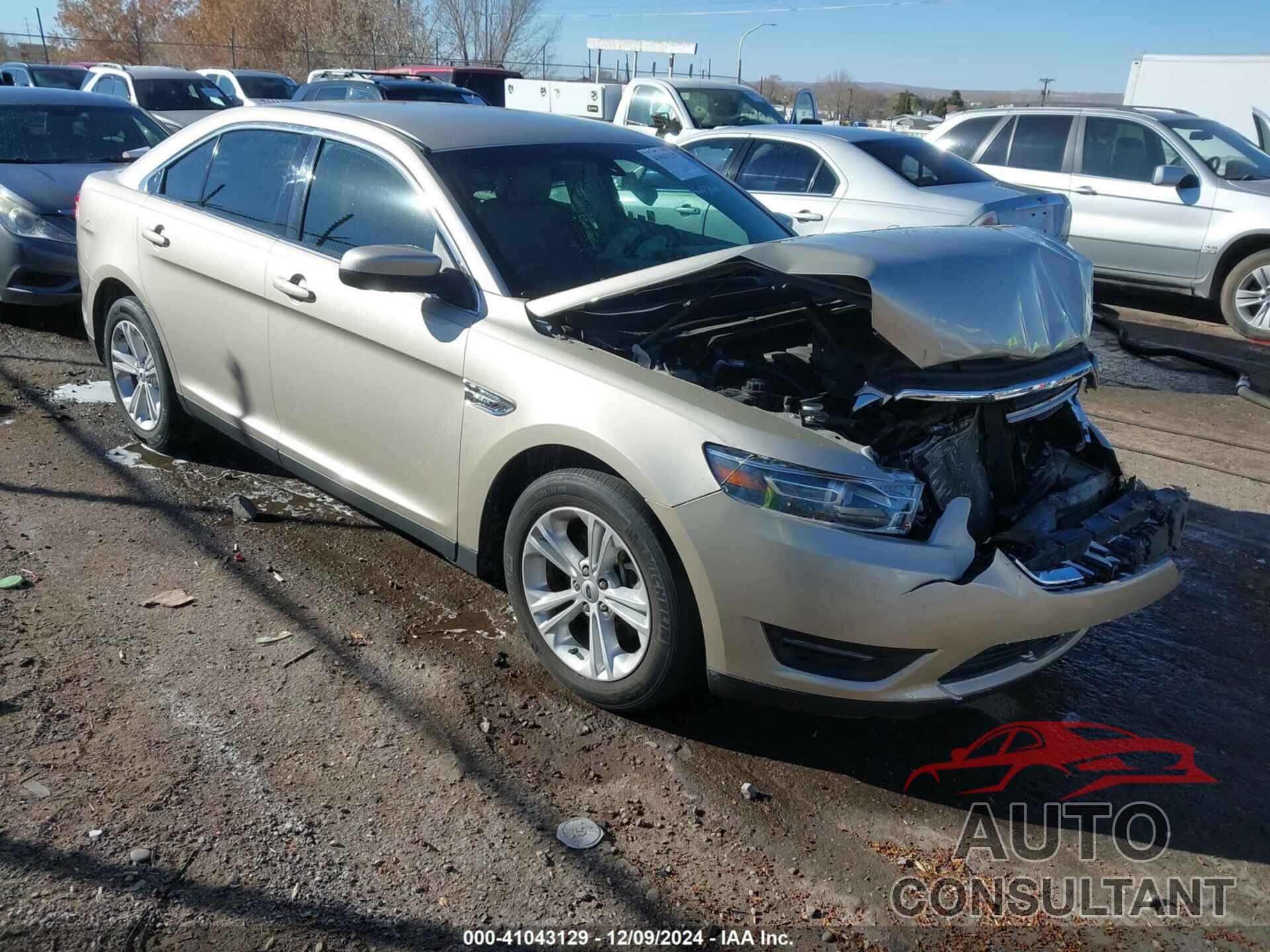 FORD TAURUS 2018 - 1FAHP2E85JG138074