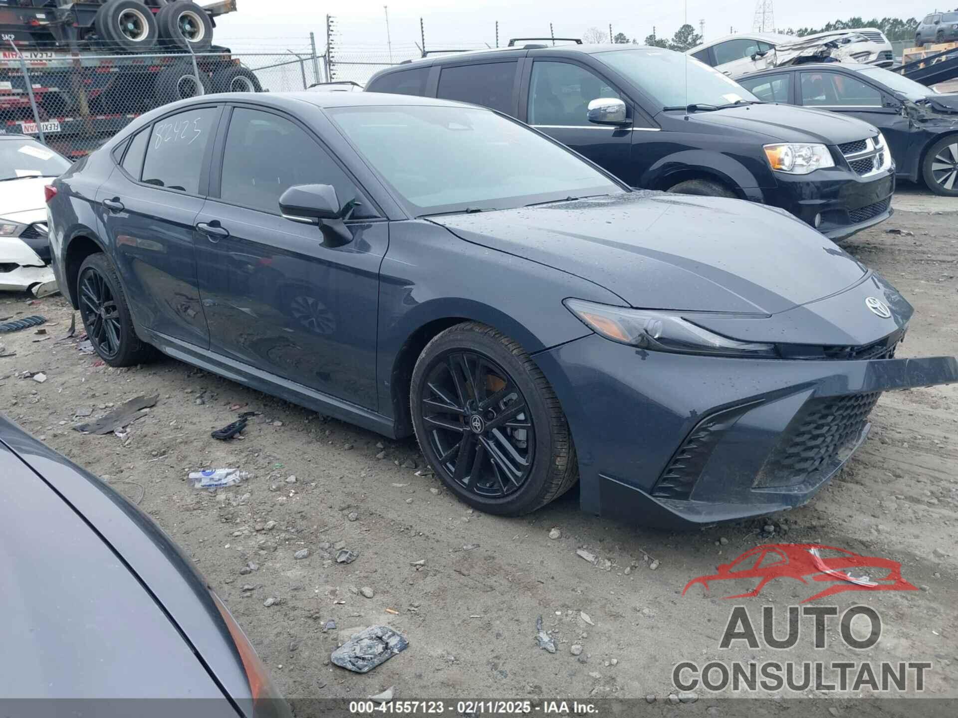 TOYOTA CAMRY 2025 - 4T1DAACK6SU557097