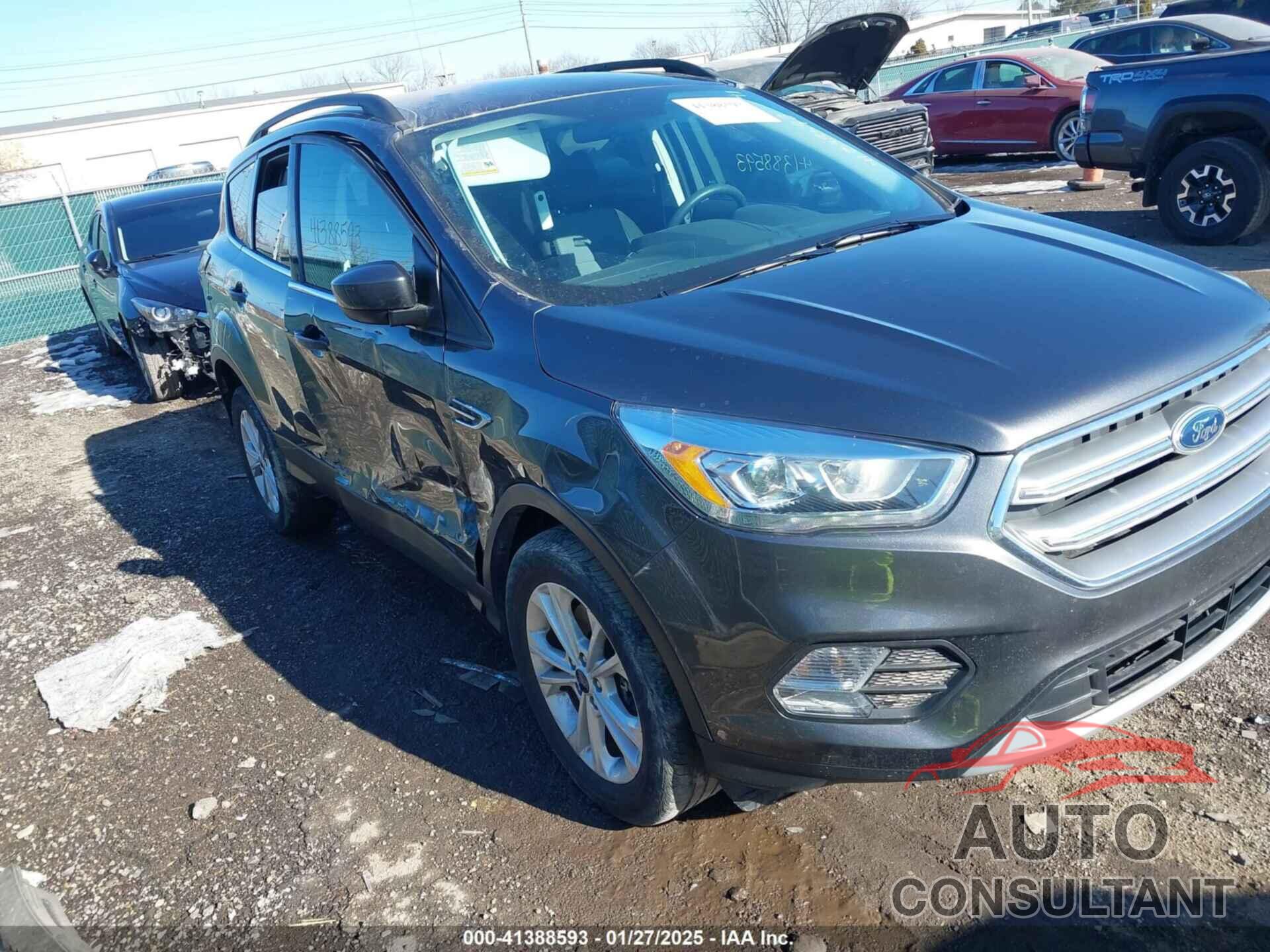 FORD ESCAPE 2017 - 1FMCU9G91HUE52887