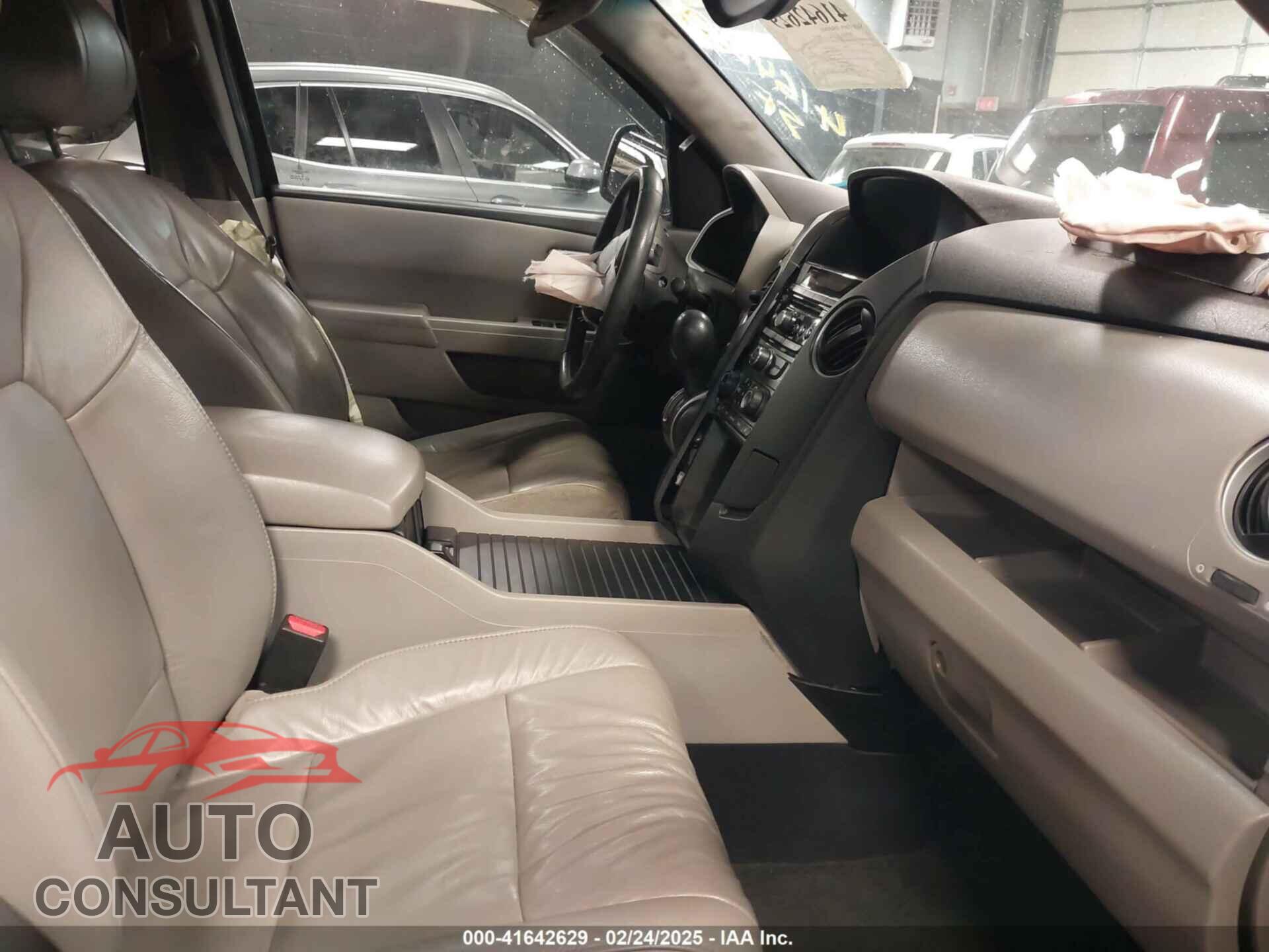 HONDA PILOT 2015 - 5FNYF4H58FB026087