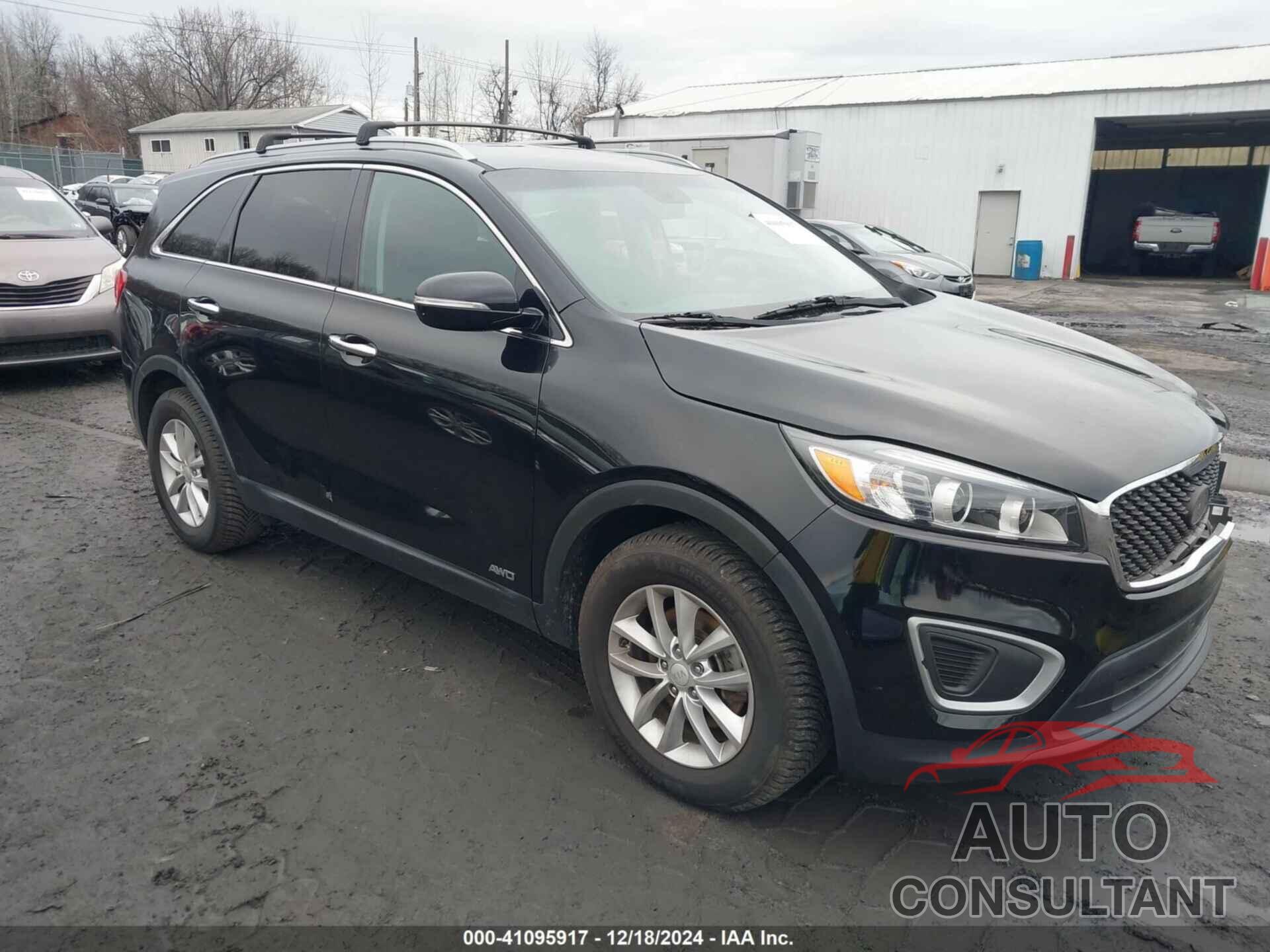 KIA SORENTO 2017 - 5XYPGDA36HG328121