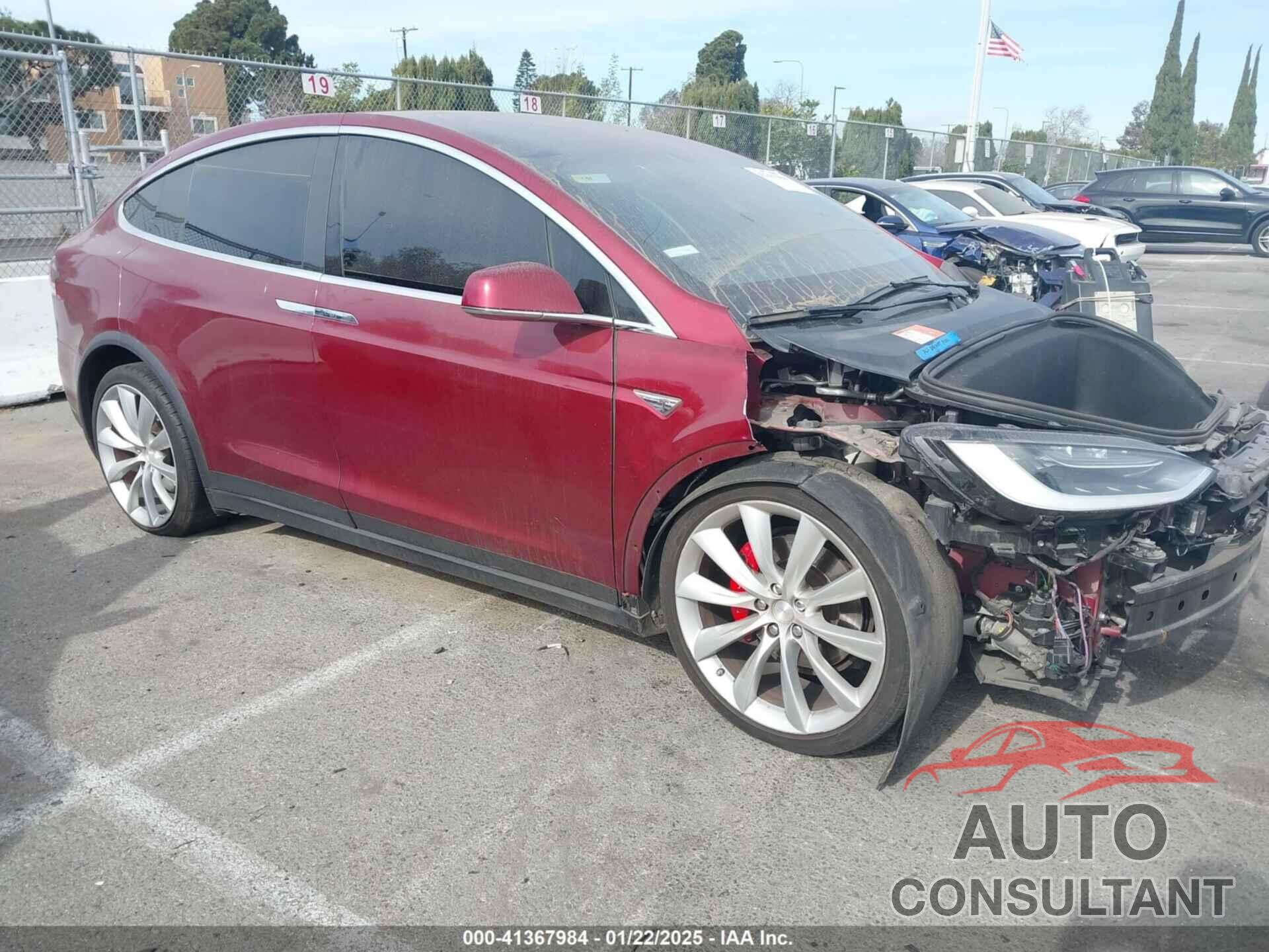 TESLA MODEL X 2016 - 5YJXCBE47GFS00589