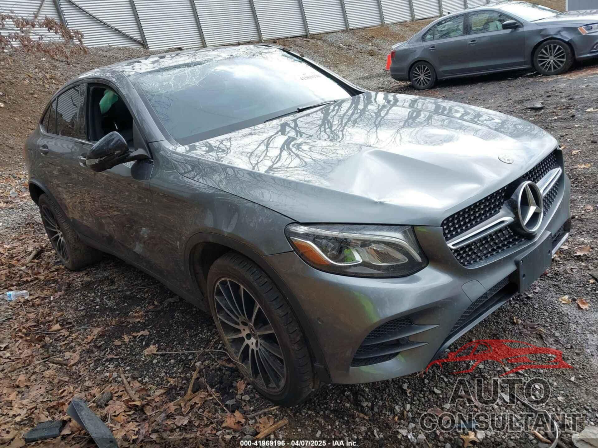 MERCEDES-BENZ GLC 300 COUPE 2019 - WDC0J4KB8KF664639