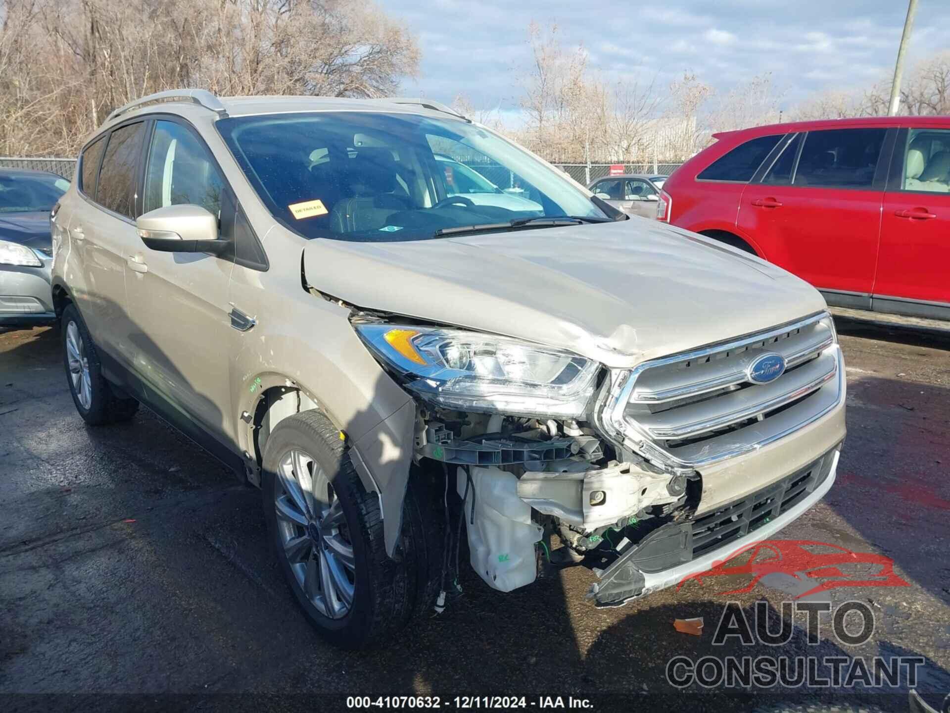 FORD ESCAPE 2017 - 1FMCU9JD7HUE15419