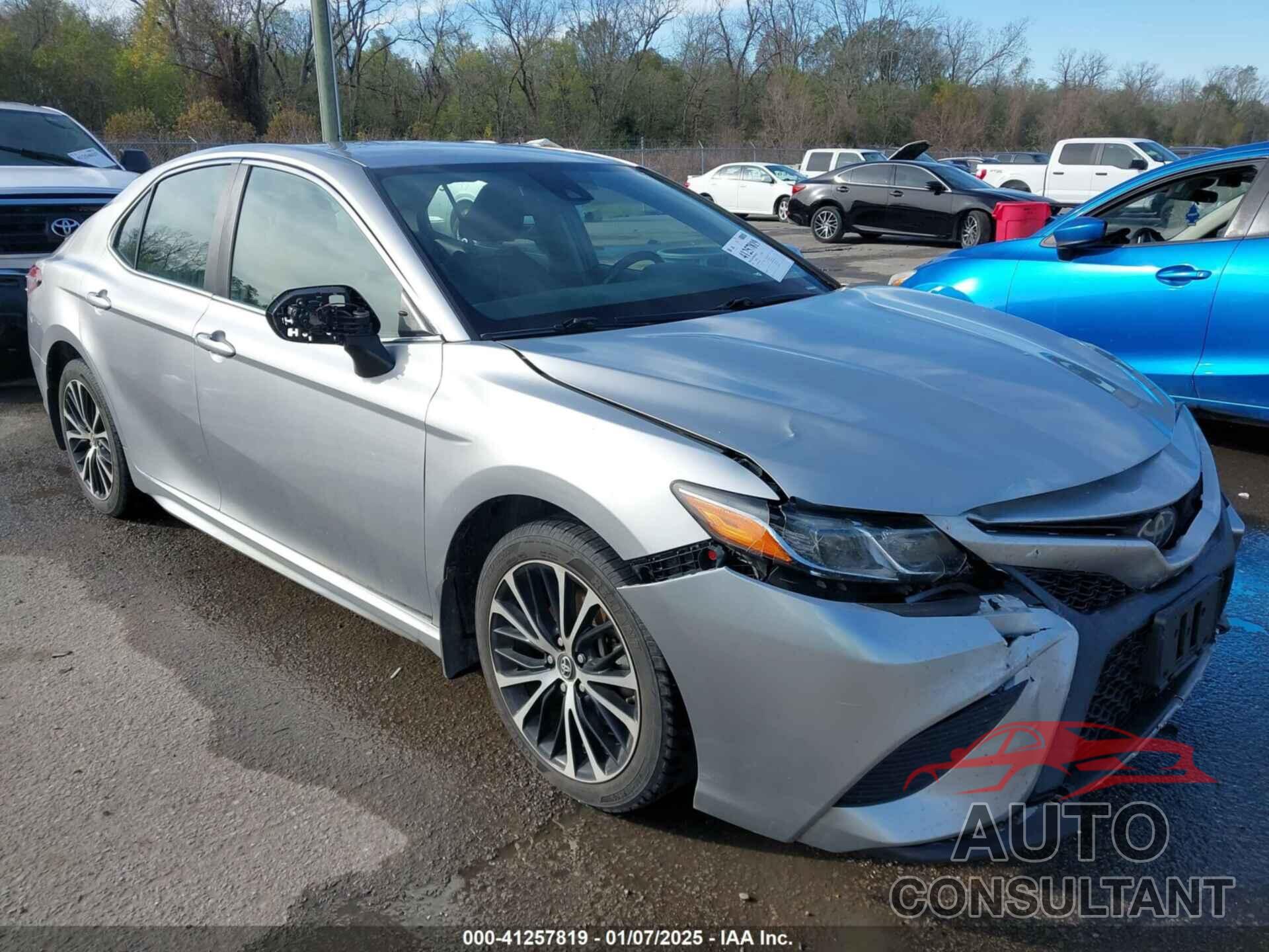 TOYOTA CAMRY 2018 - 4T1B11HK6JU518752