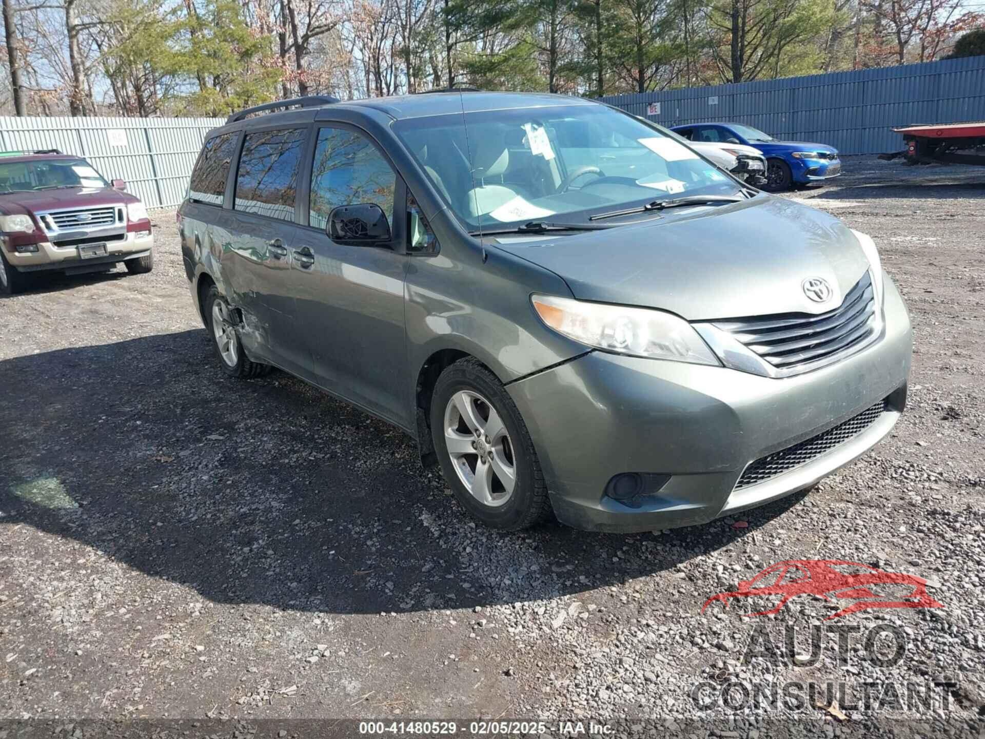 TOYOTA SIENNA 2013 - 5TDKK3DC7DS315955