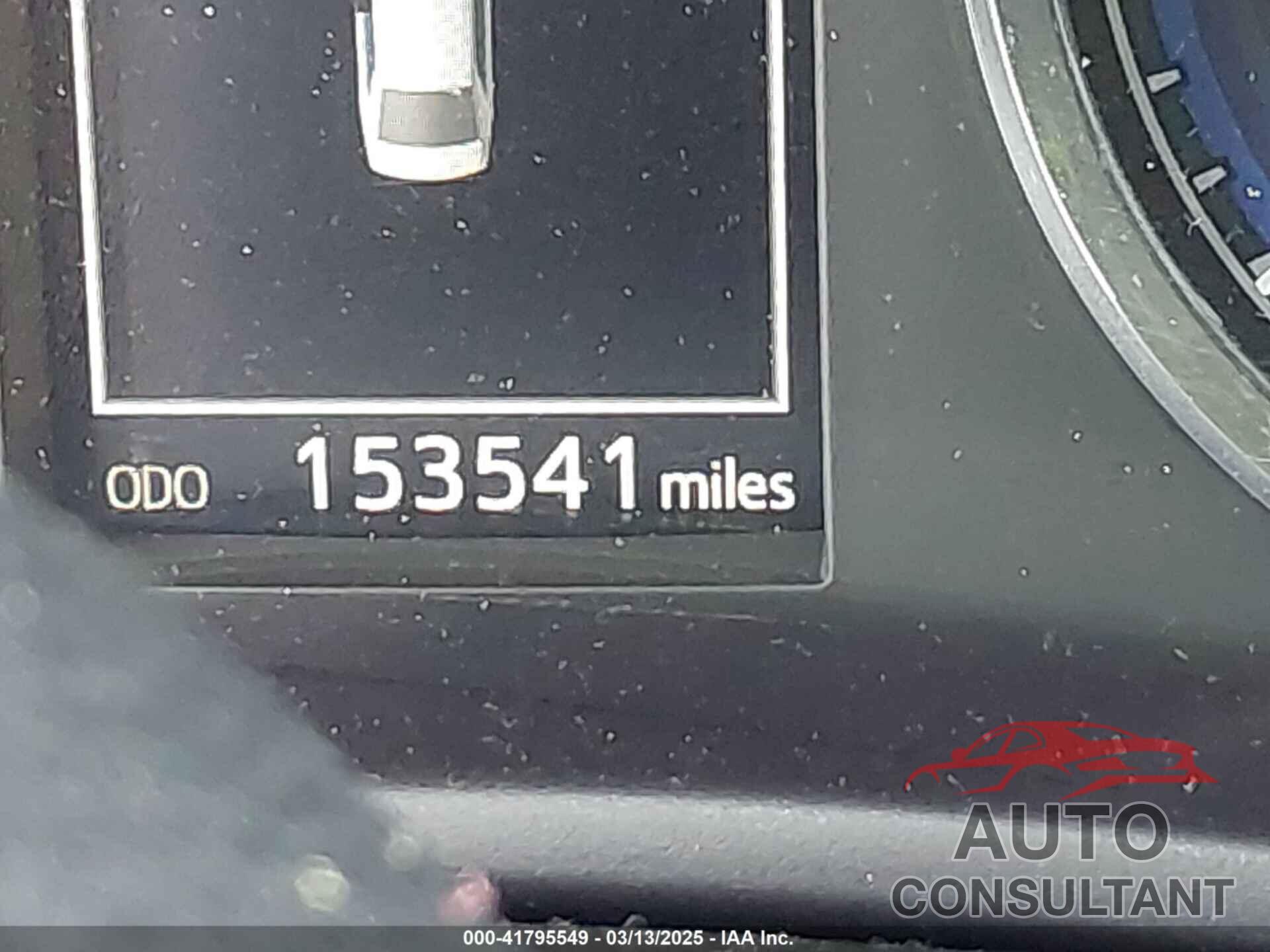 TOYOTA COROLLA 2018 - 5YFBURHE3JP831775