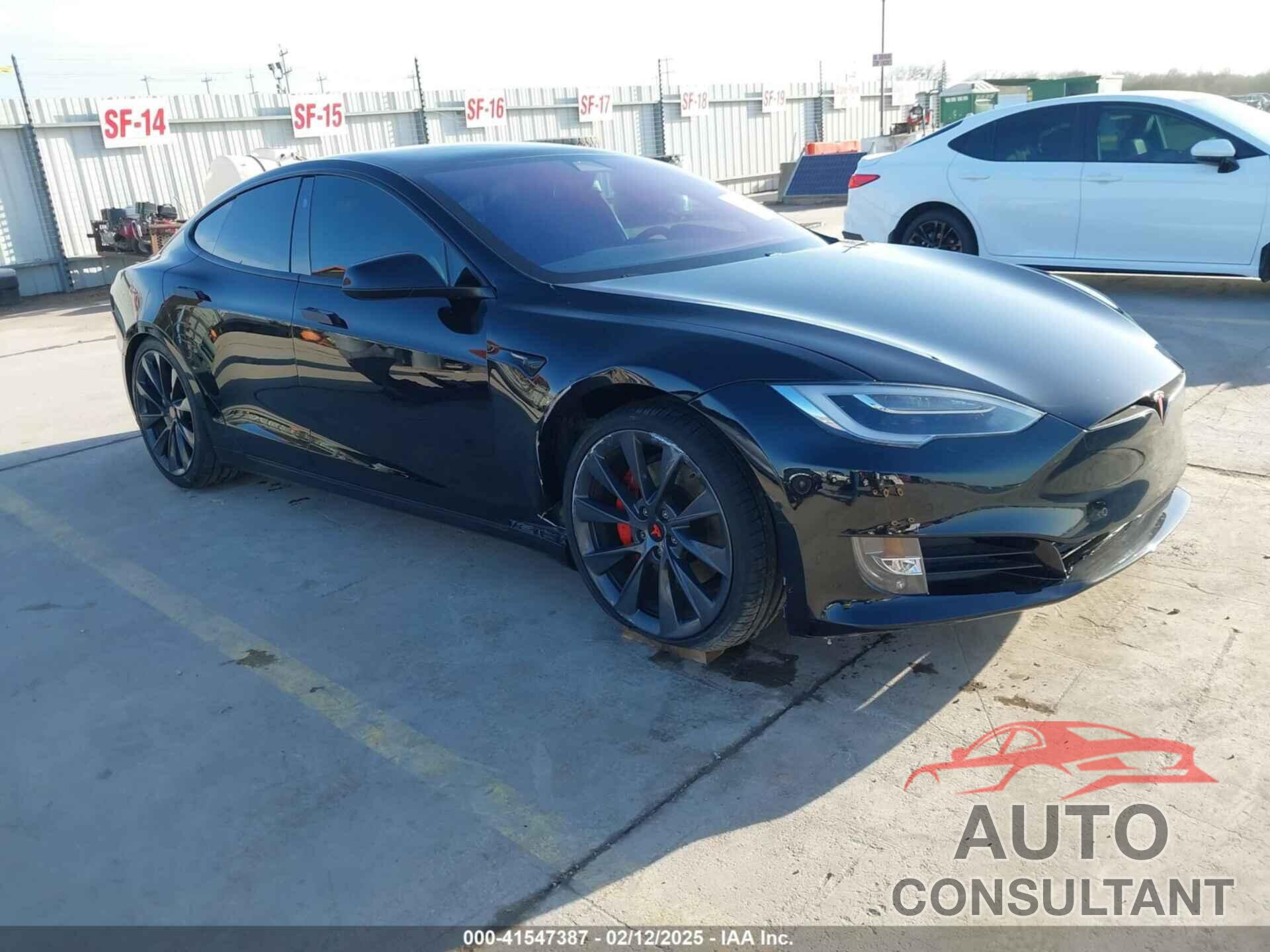 TESLA MODEL S 2018 - 5YJSA1E2XJF257739