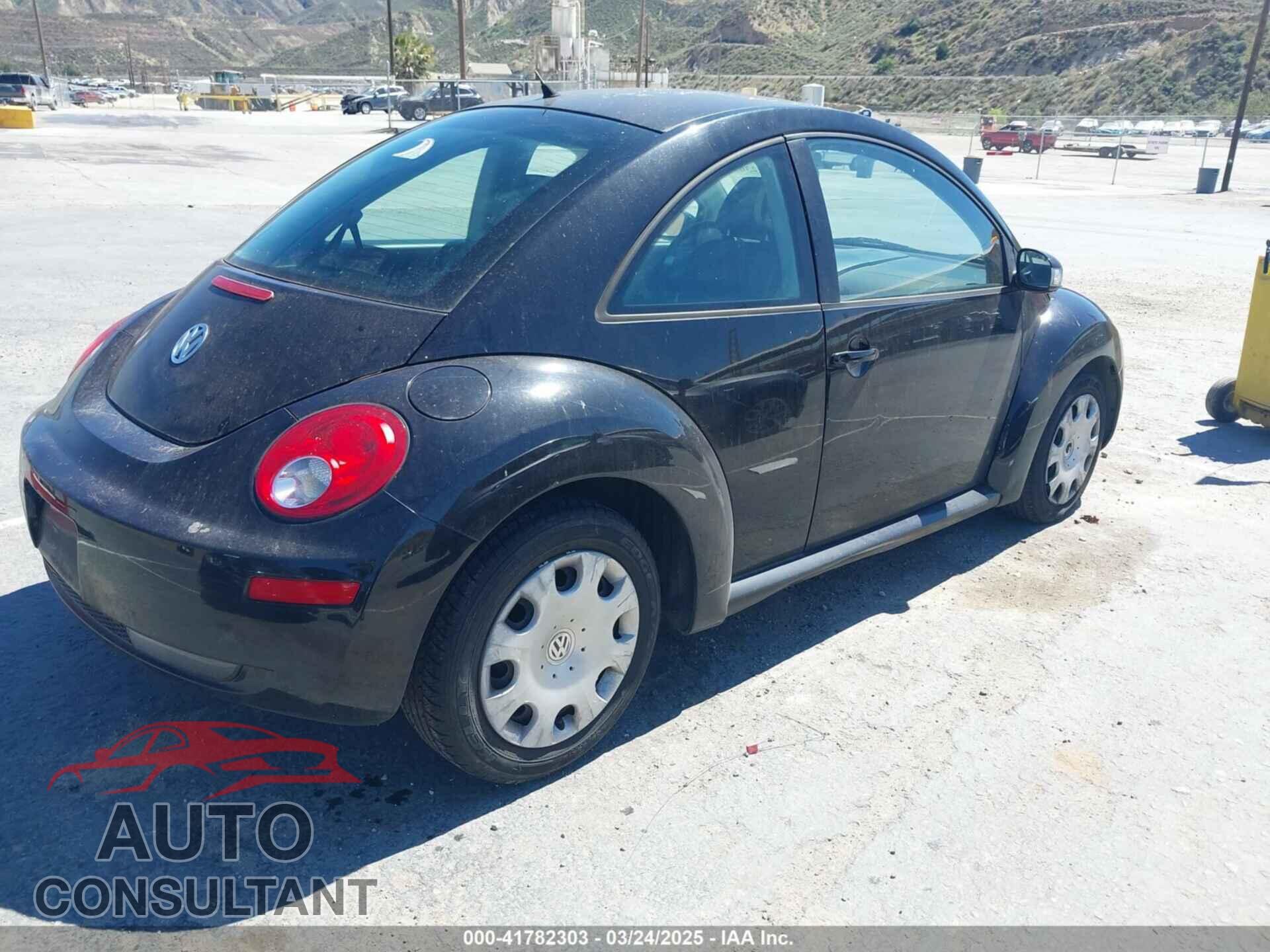 VOLKSWAGEN NEW BEETLE 2010 - 3VWPG3AG2AM011889