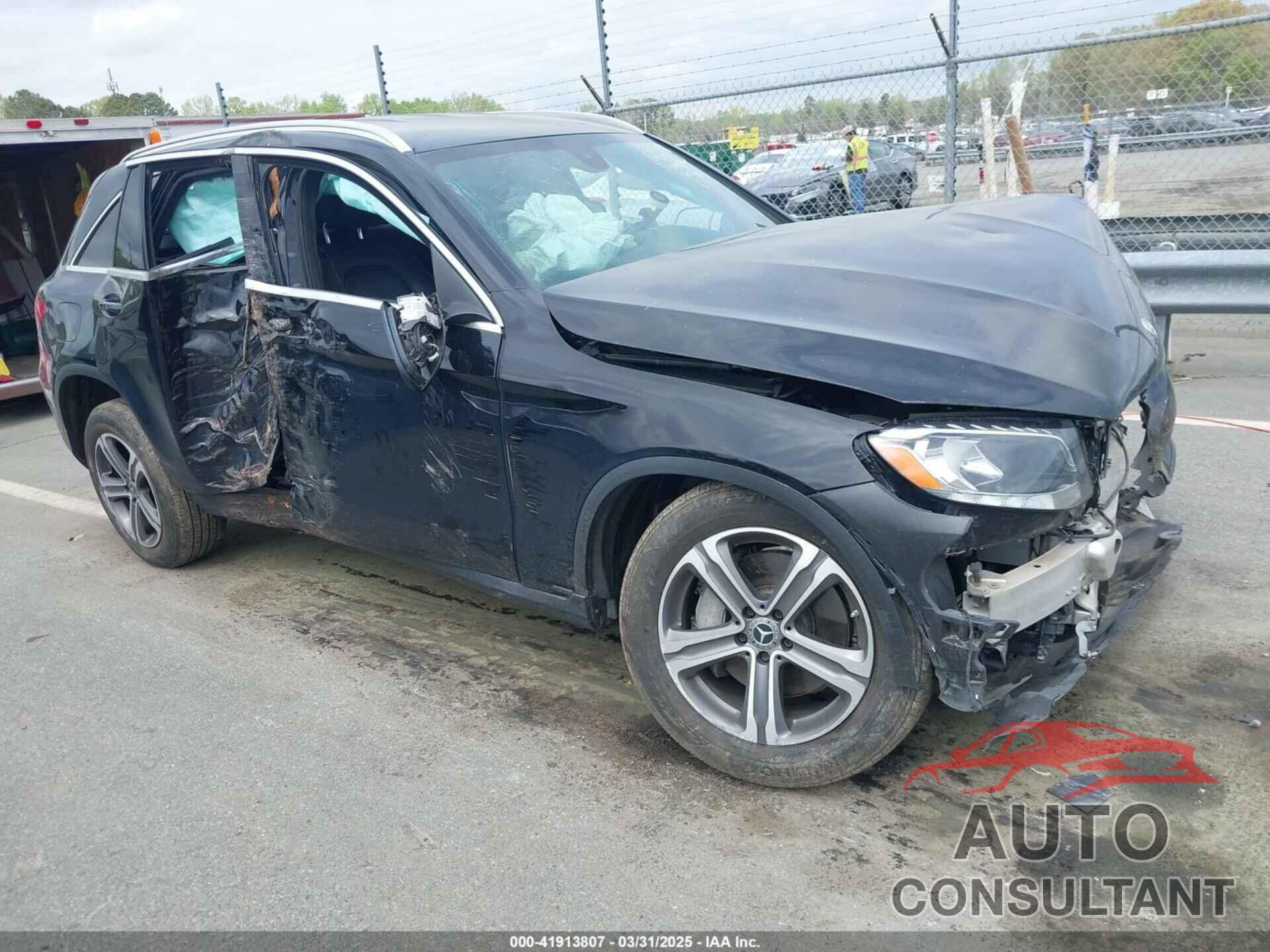 MERCEDES-BENZ GLC 300 2018 - WDC0G4KB6JV090965