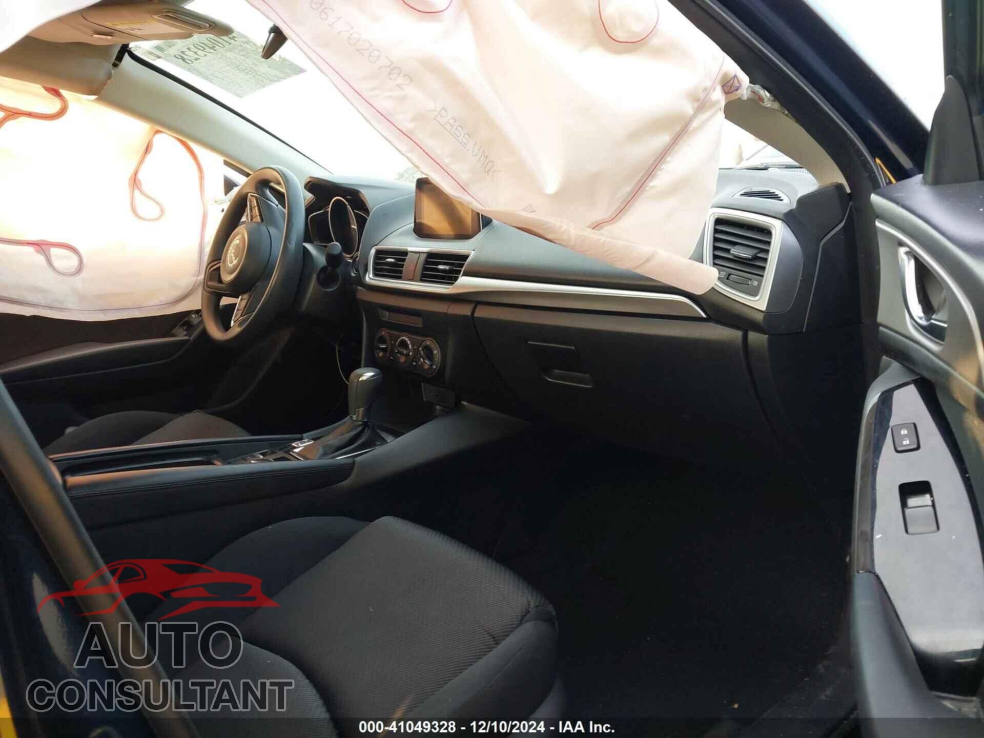 MAZDA MAZDA3 2017 - 3MZBN1U79HM149312