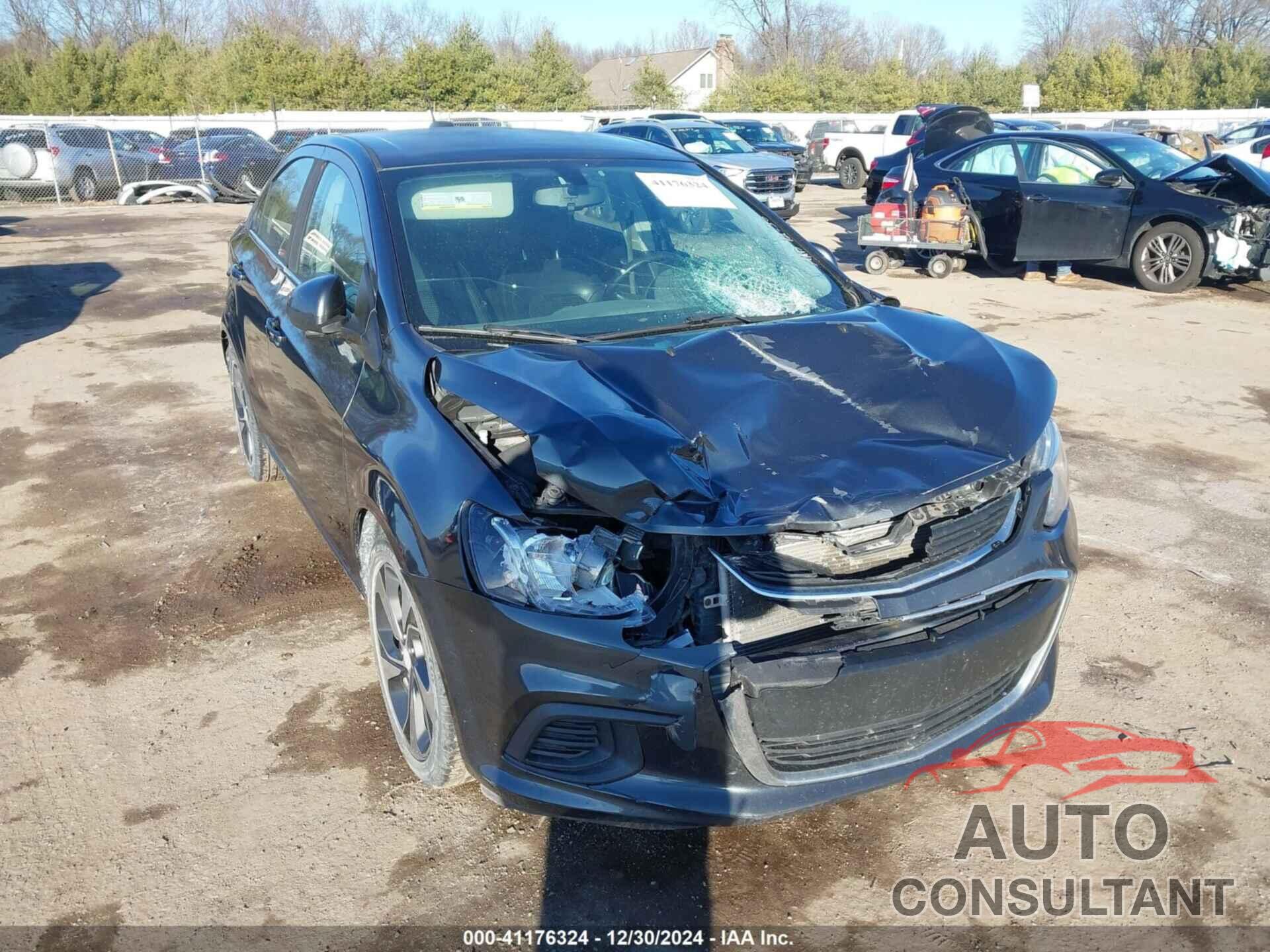 CHEVROLET SONIC 2017 - 1G1JF5SB2H4131524