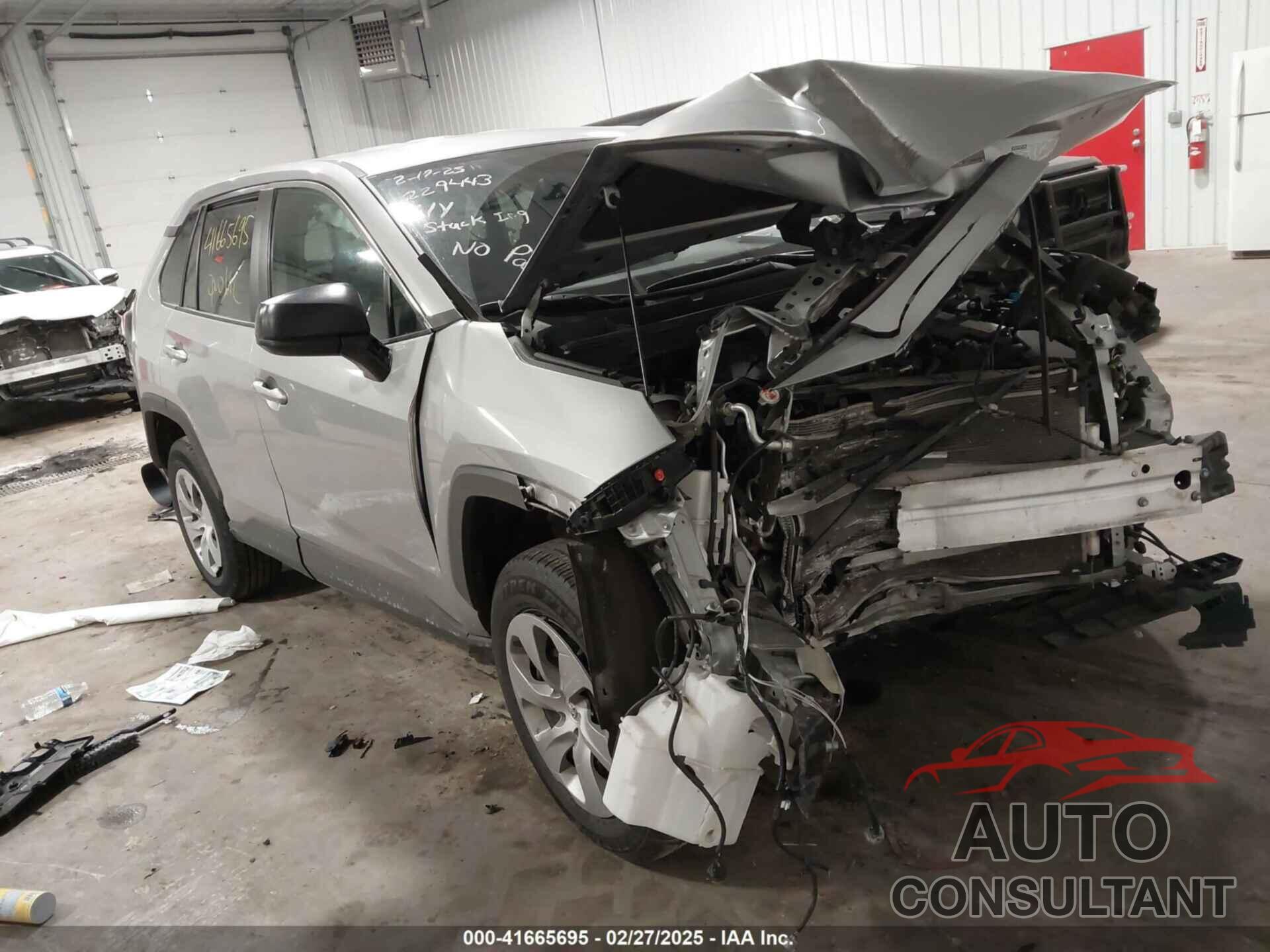TOYOTA RAV4 2022 - 2T3F1RFV2NW296768