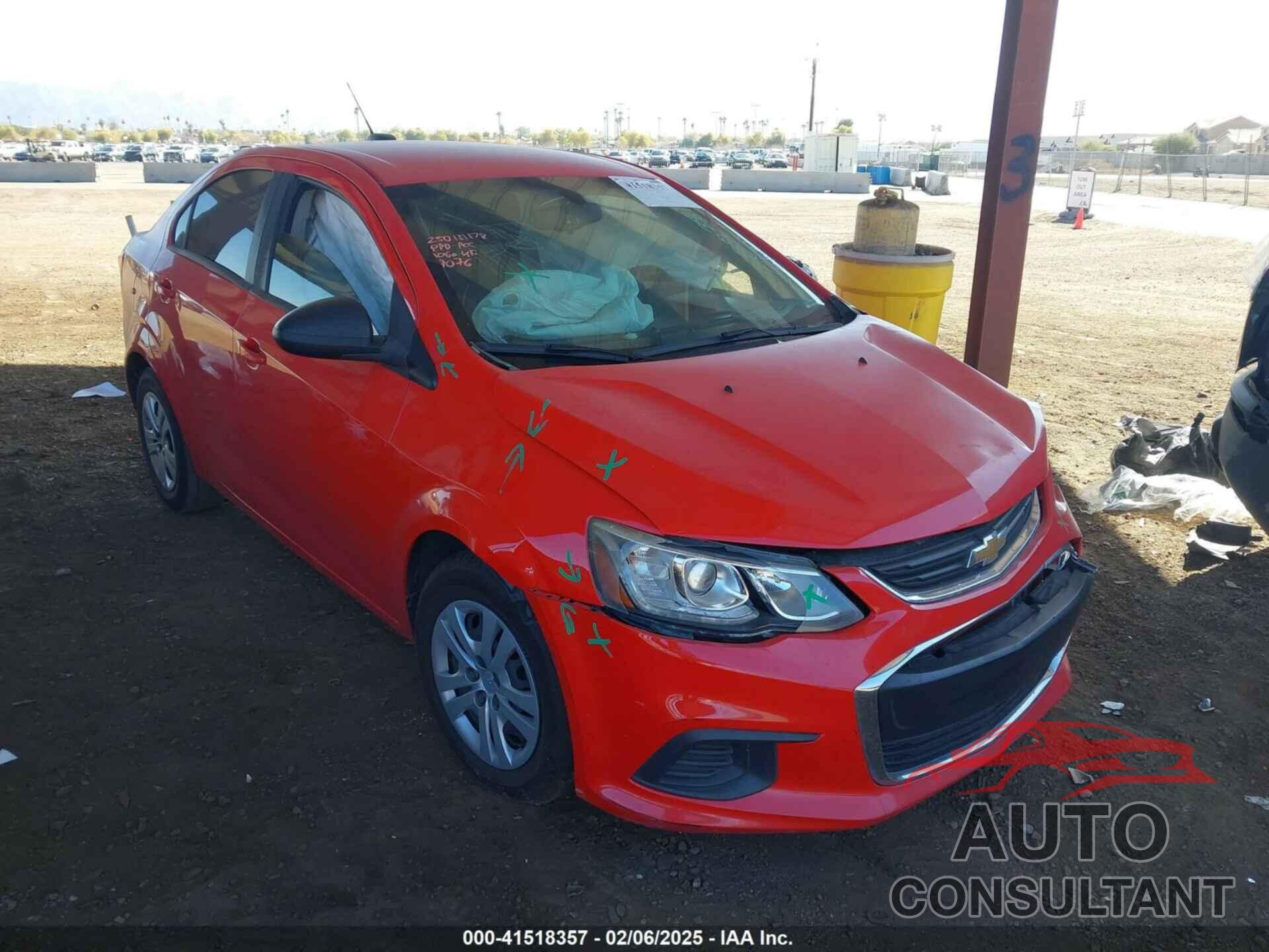 CHEVROLET SONIC 2017 - 1G1JB5SH0H4177076