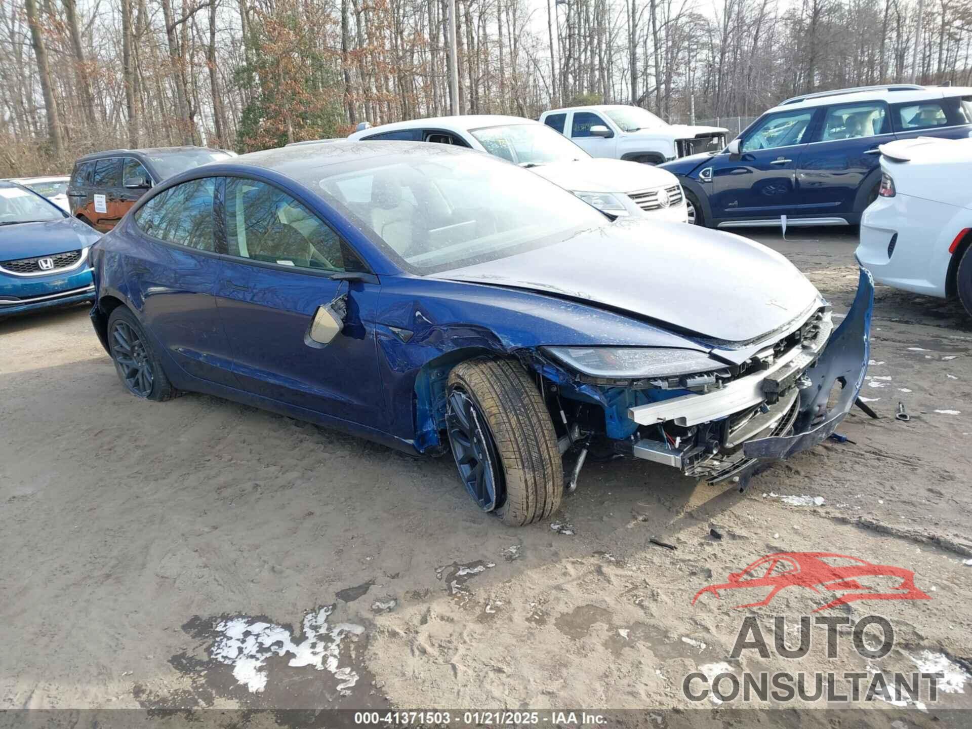 TESLA MODEL 3 2025 - 5YJ3E1EAXSF887584