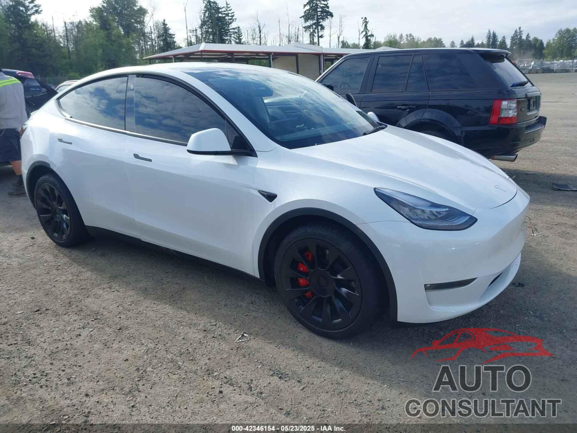 TESLA MODEL Y 2021 - 5YJYGDEE9MF204796