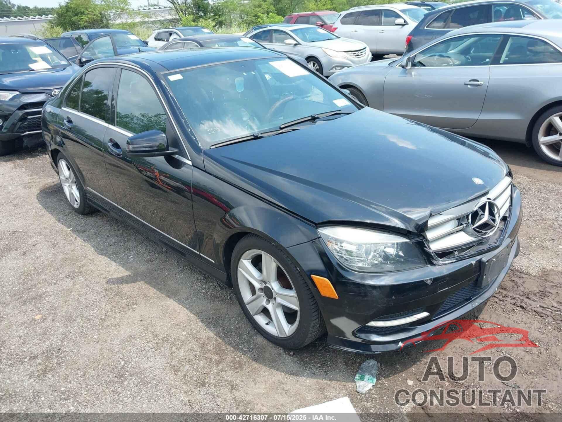 MERCEDES-BENZ C 300 2011 - WDDGF8BB8BR165731