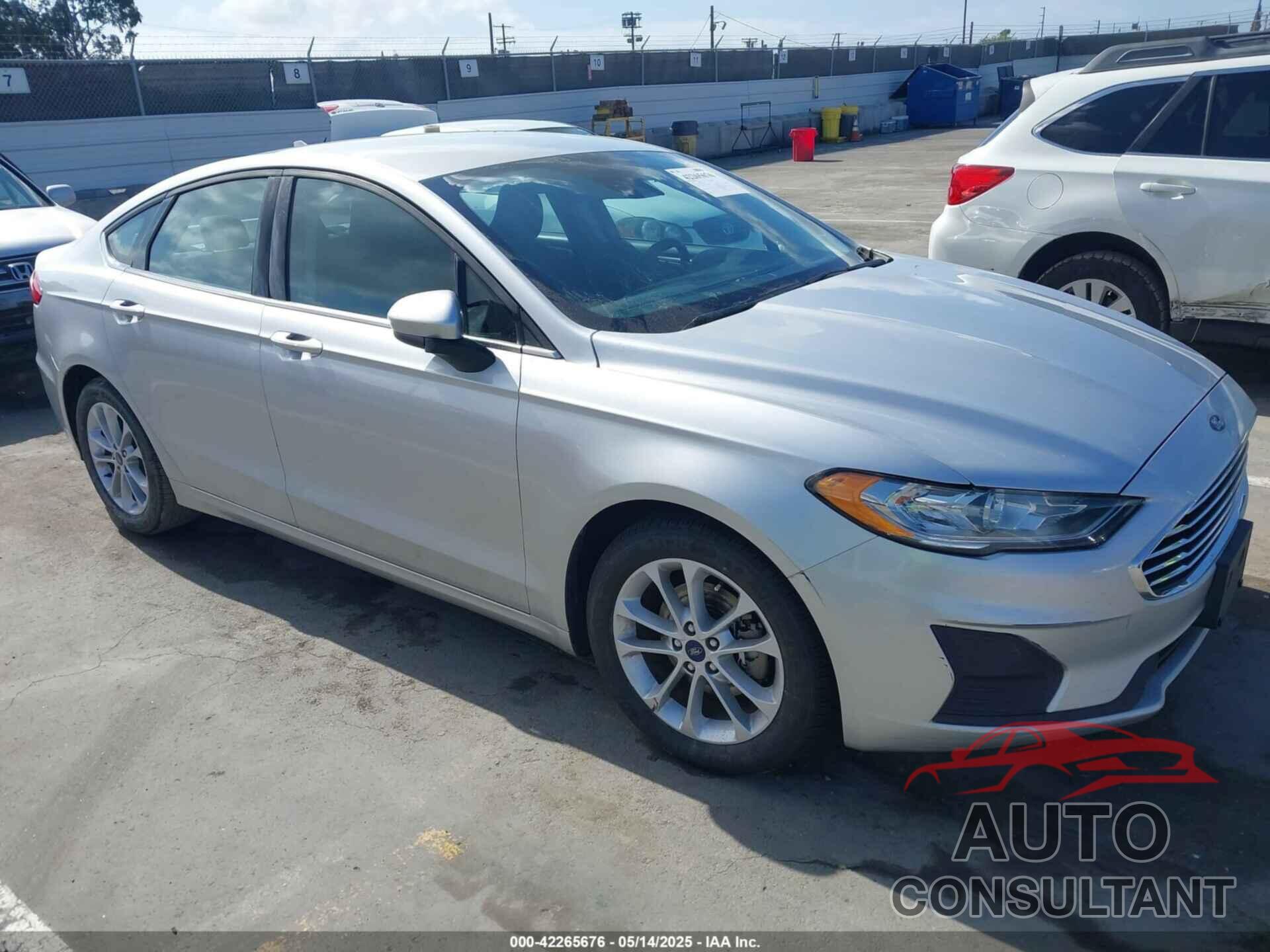 FORD FUSION 2019 - 3FA6P0HD2KR252581