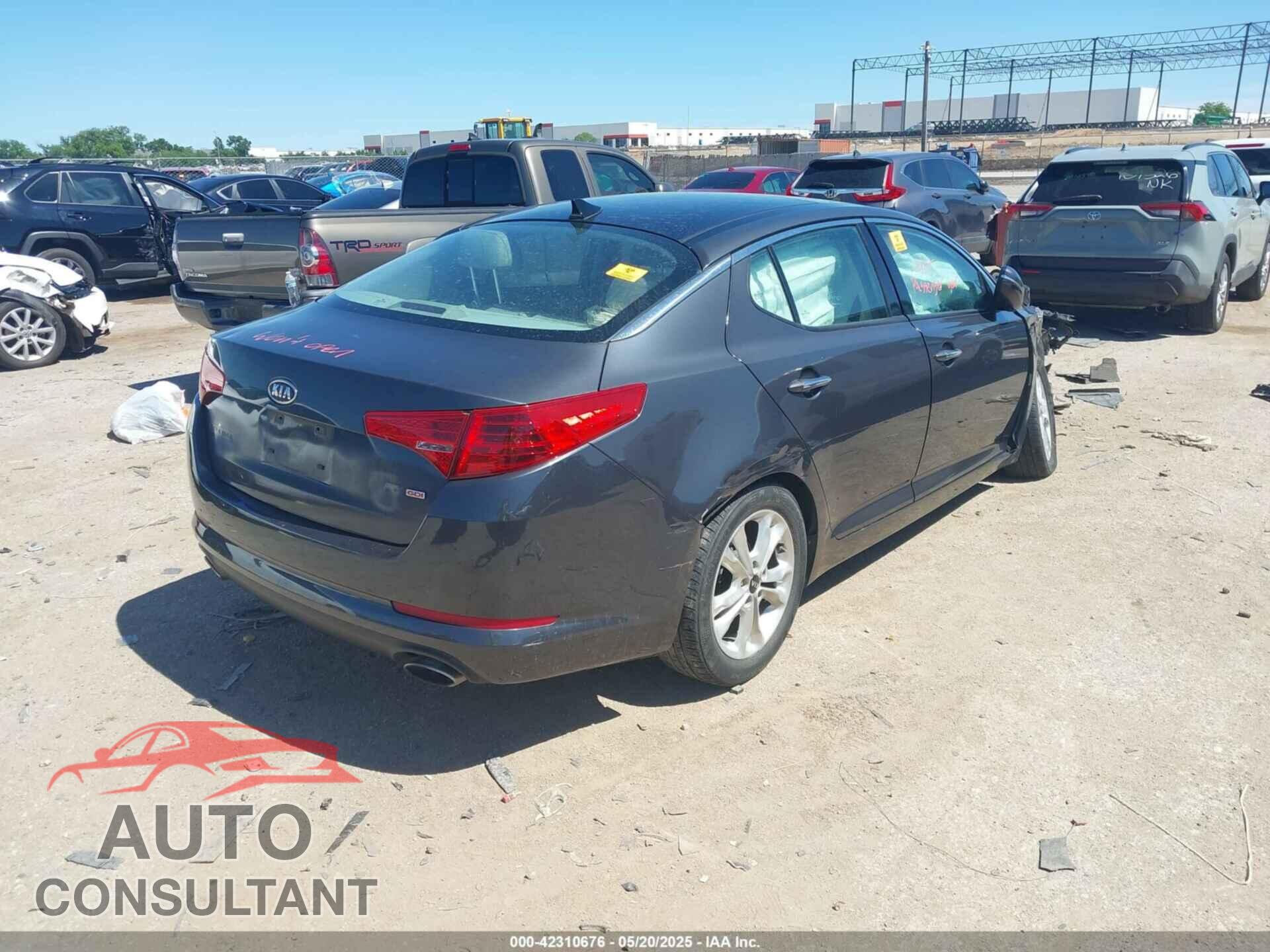 KIA OPTIMA 2011 - KNAGN4A76B5099896