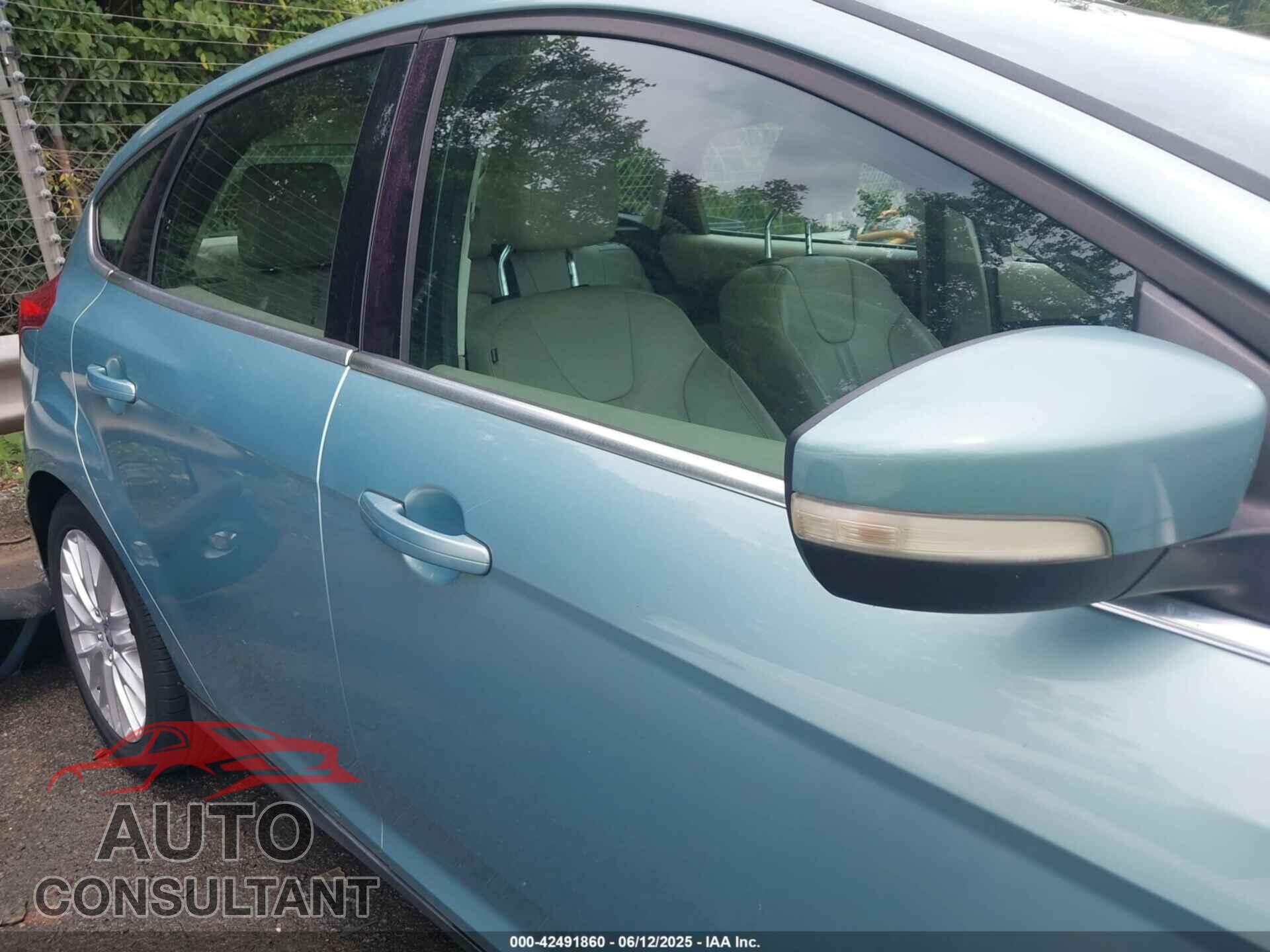 FORD FOCUS 2012 - 1FAHP3M27CL214066