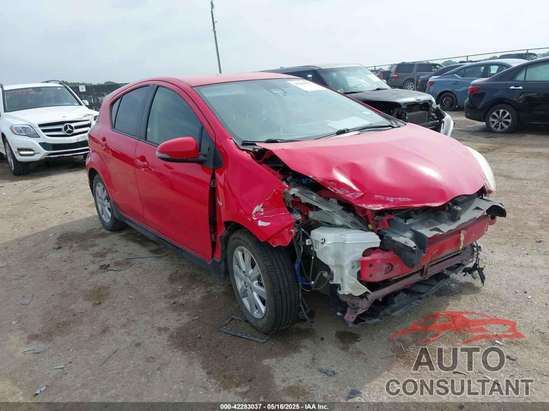 TOYOTA PRIUS C 2017 - JTDKDTB30H1593001
