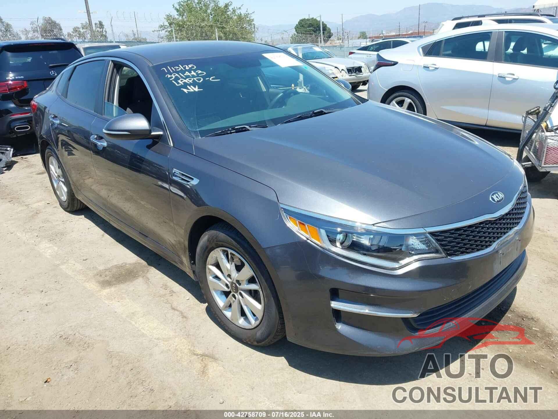 KIA OPTIMA 2018 - KNAGT4L30J5214412